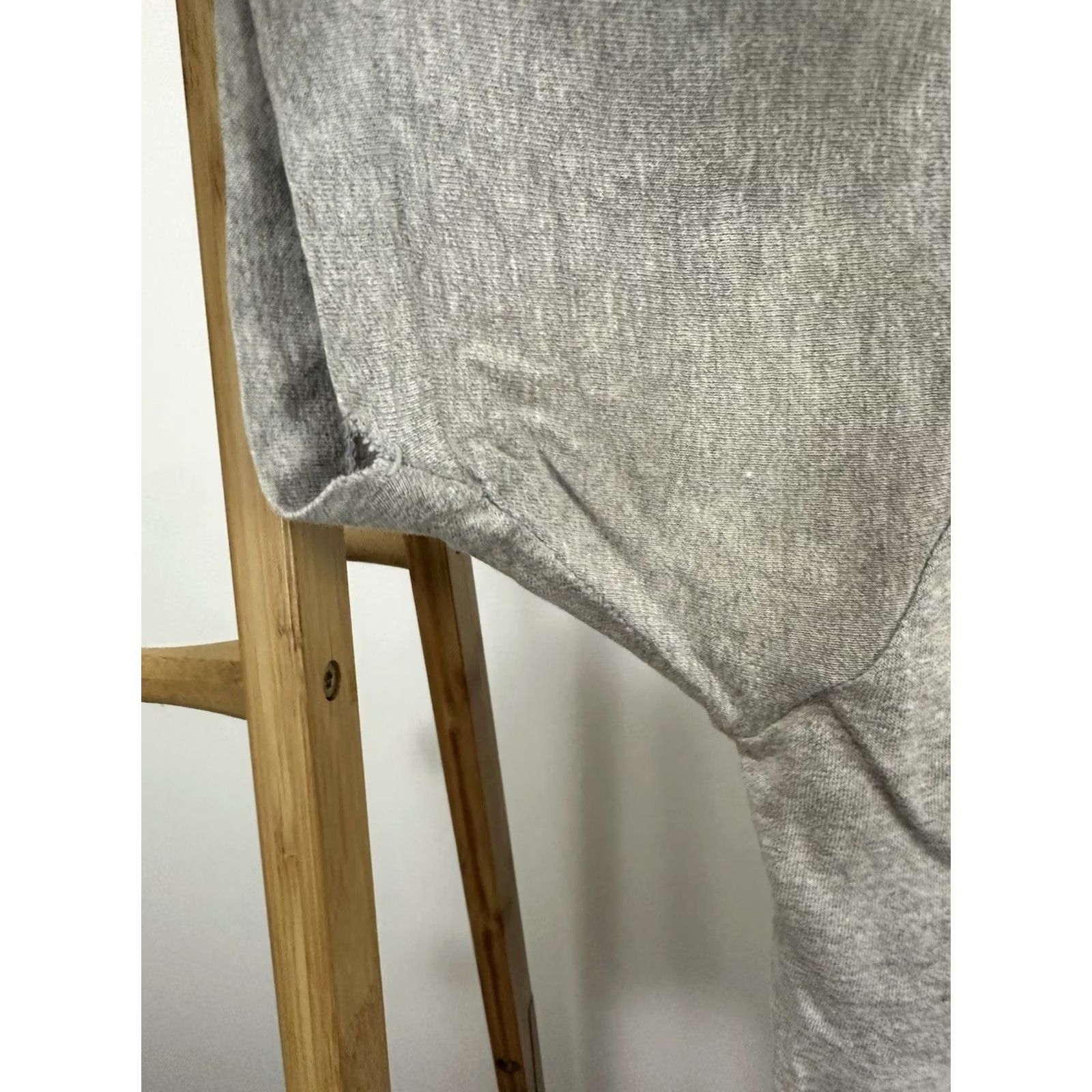 Fruit Of The Loom VTG 80s FOTL Paper Thin Burnout Worn Selvedge Pocket Heather Gray WIP T-Shirt XL shirt Mens Gray Burnout 80s Fits Boxy Pocketed Size US XL / EU 56 / 4 - 7 Thumbnail