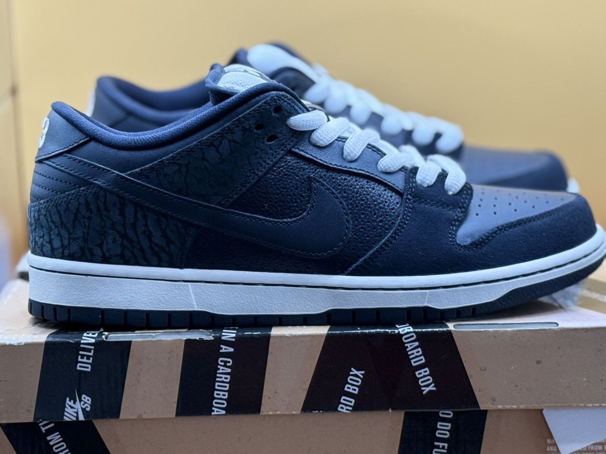 Nike Nike SB Dunk Low Murasaki Sports Ride Life Size 9.5 Size US 9.5 / EU 42-43 - 1 Thumbnail