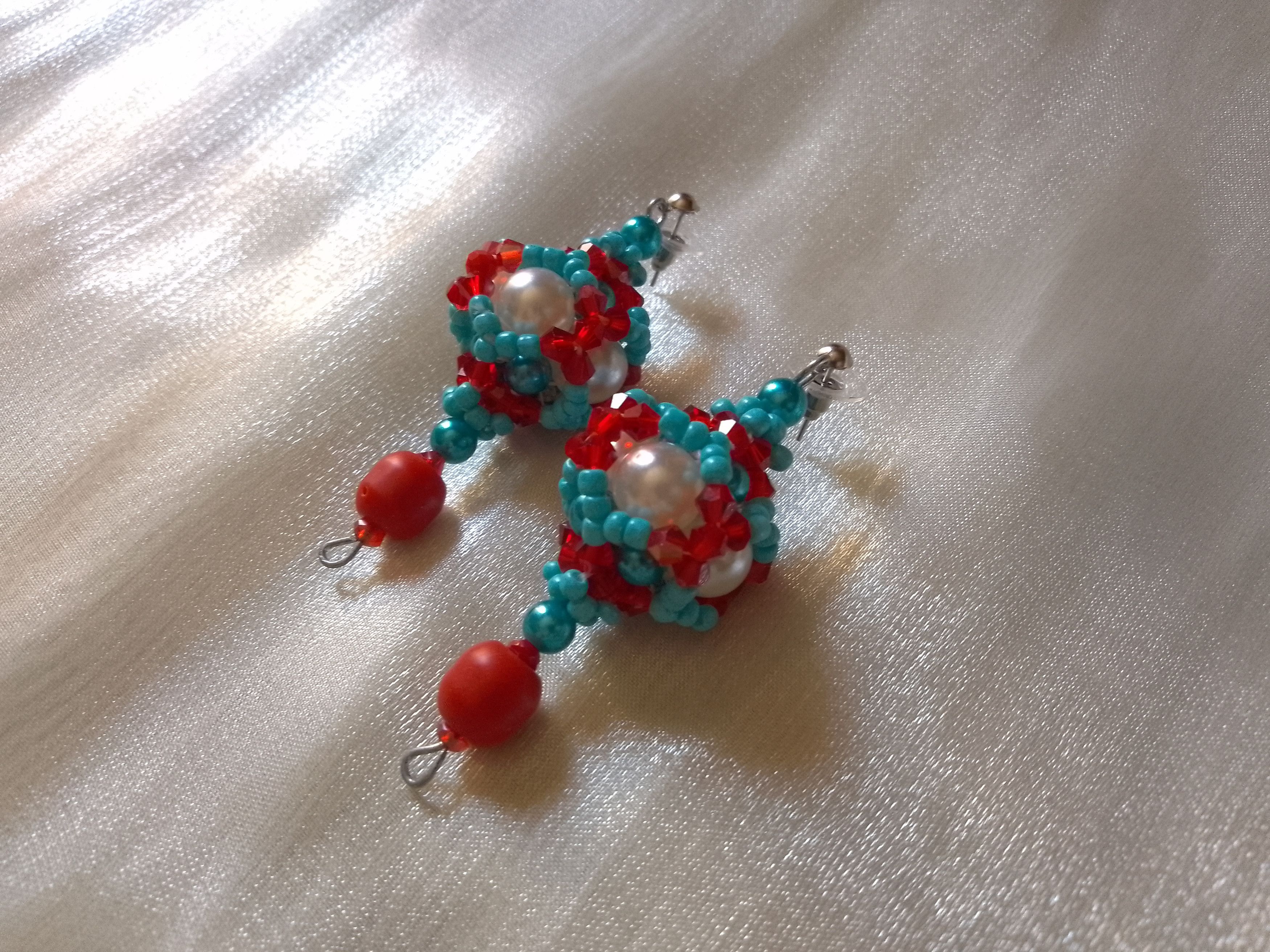 Handmade Elegant dangling earrings pearls and natural red coral Size ONE SIZE - 3 Thumbnail