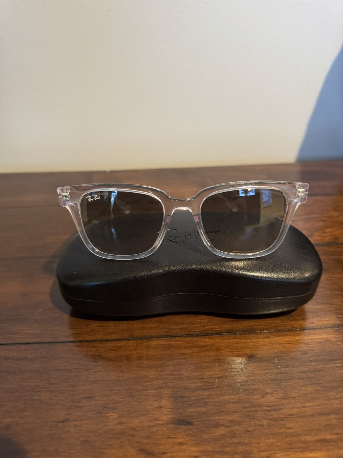 RayBan RayBan 4323 clear frame grey gradient lenses with case Size ONE SIZE - 1 Thumbnail