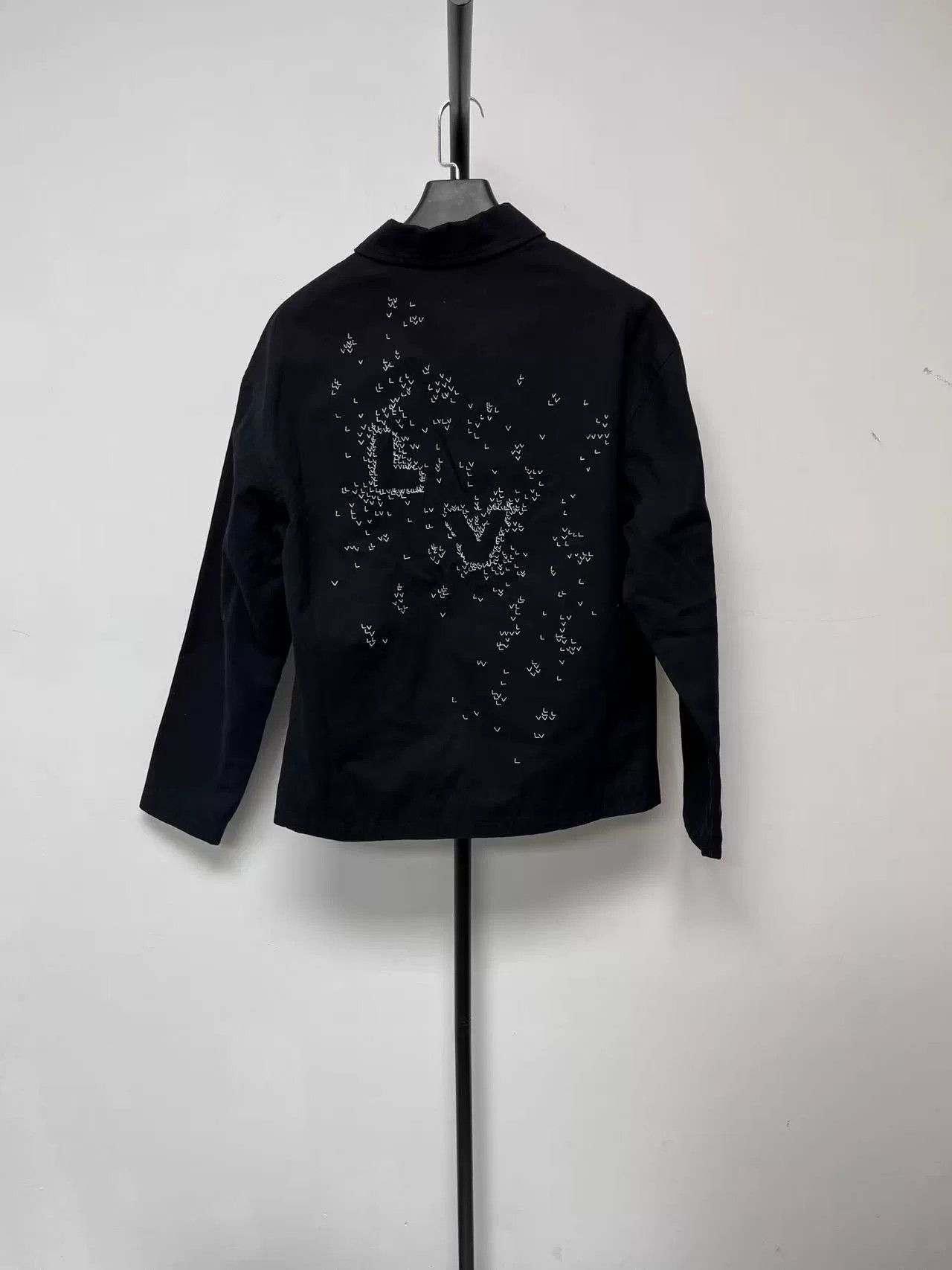 Louis Vuitton Louis Vuitton Printed Collar Tech Jacket Size US M / EU 48-50 / 2 - 1 Thumbnail