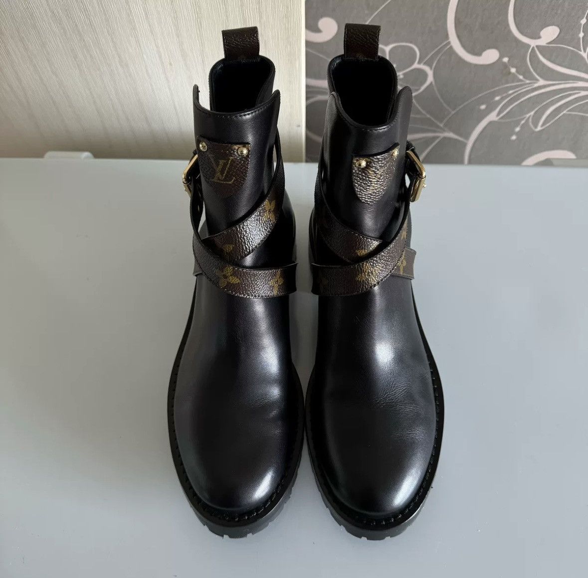 Louis Vuitton Louis Vuitton discovery Size US 8 / EU 41 - 2 Thumbnail
