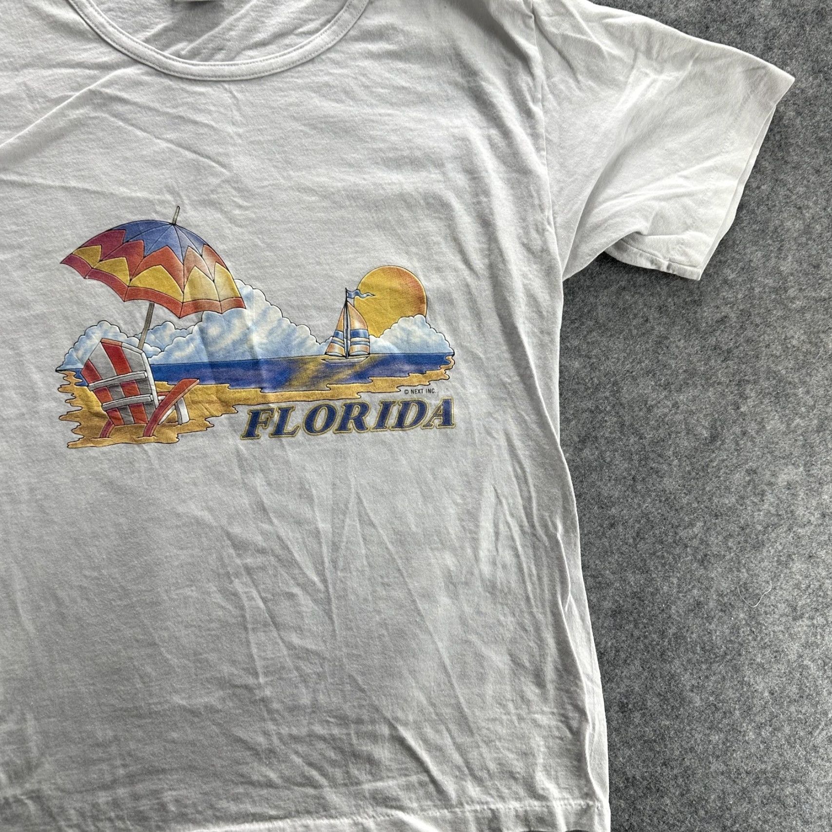 Vintage VINTAGE Oneita Florida Shirt Beach Umbrella Sailboat Graphic 90s USA Women’s Medium White T-Shirt Adult Womens Size M / US 6-8 / IT 42-44 - 3 Thumbnail