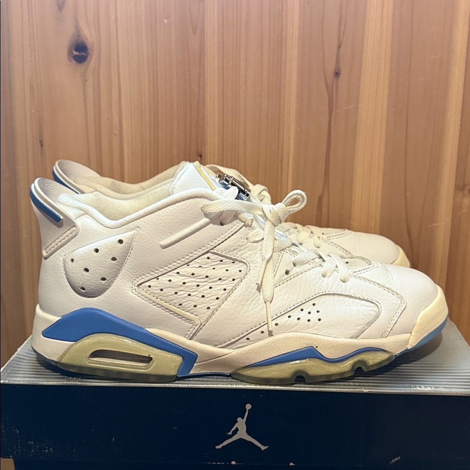 Jordan Brand 2002 Air Jordan 6 Retro Low UNC Size US 11 / EU 44 - 7 Thumbnail