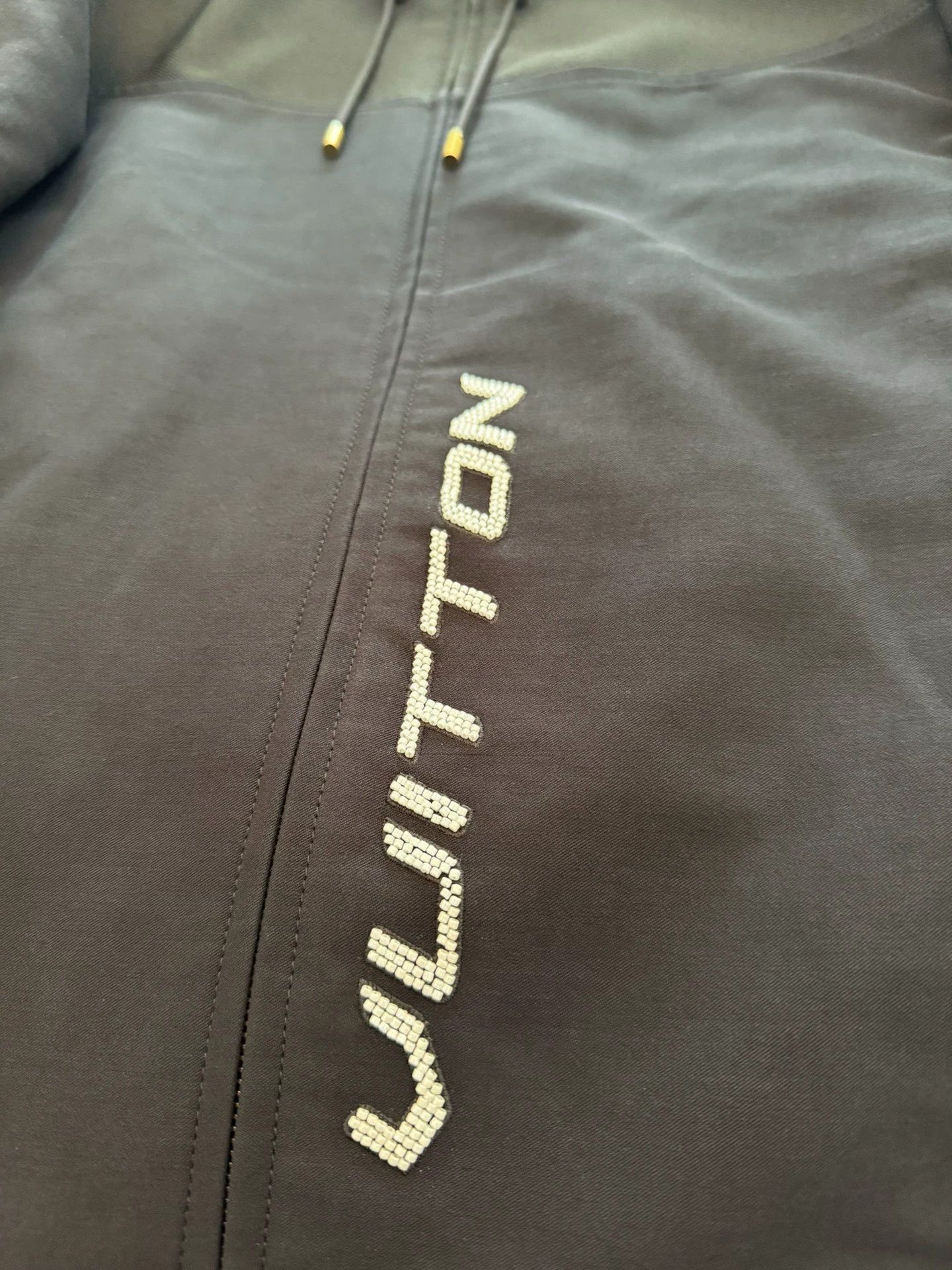 Louis Vuitton LV Hand-Beaded Logo Jacket Size 44 (48) Authentic Size US S / EU 44-46 / 1 - 3 Thumbnail