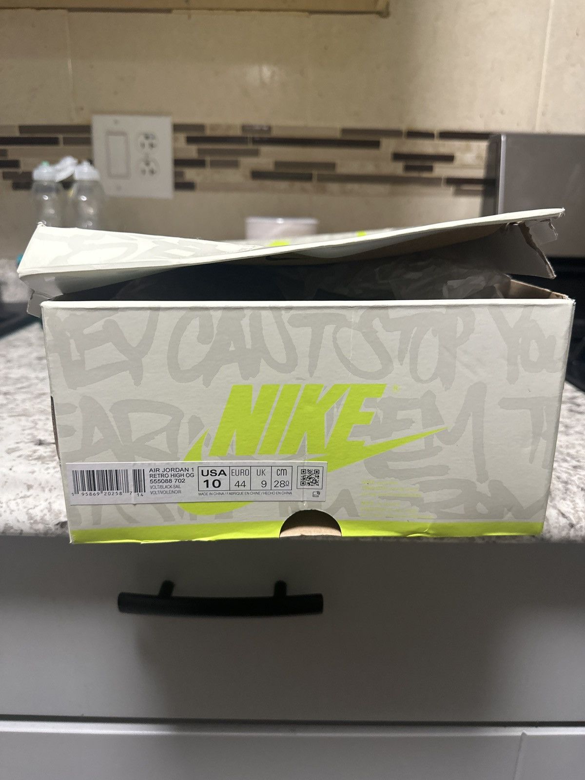 image of Jordan Nike Air Jordan 1 Retro High OG Shoes in Yellow, Men's (Size 10)