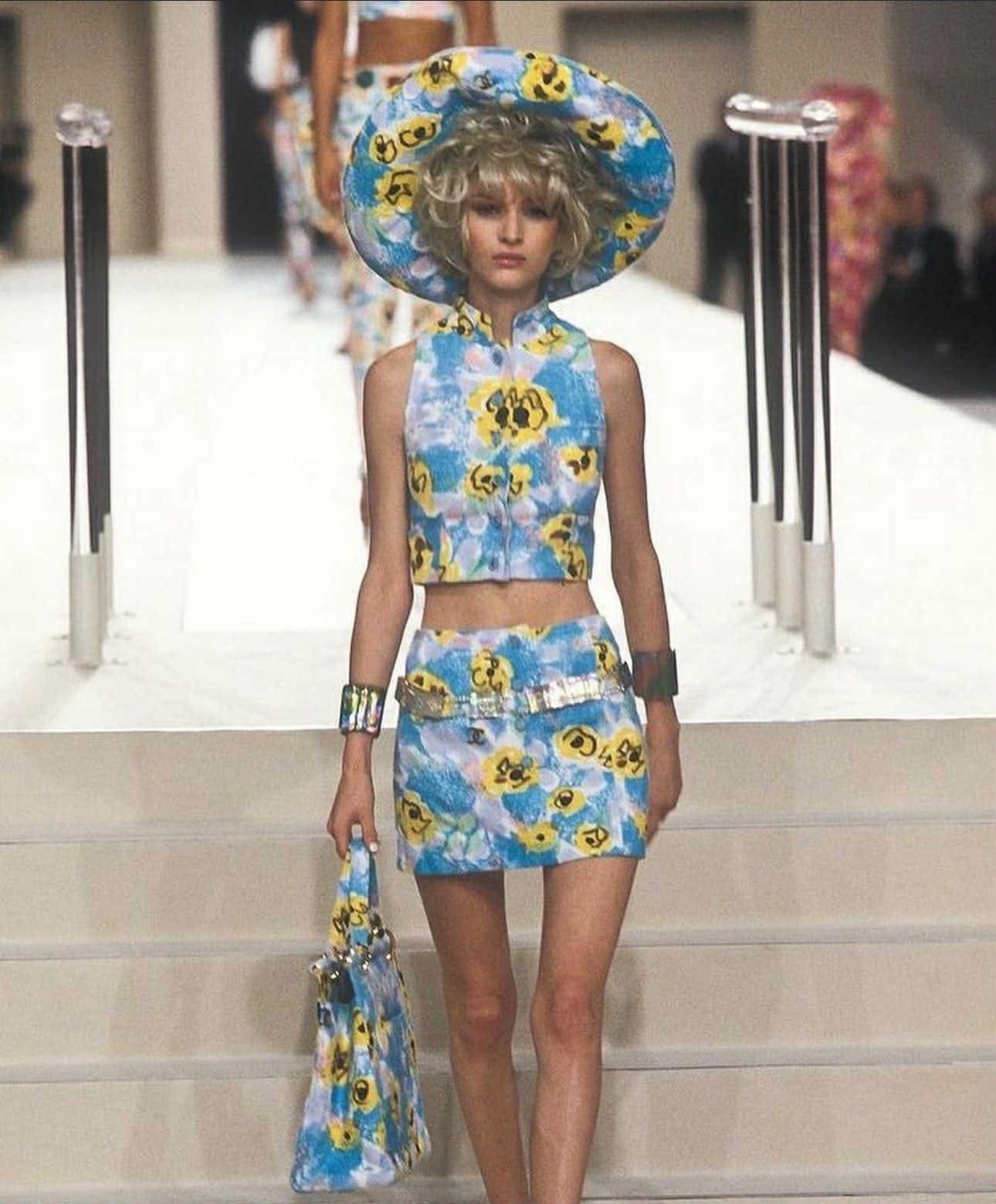 Chanel 1997 Chanel - Runway Collection Floral Tortoise Handbag Size ONE SIZE - 1 Thumbnail