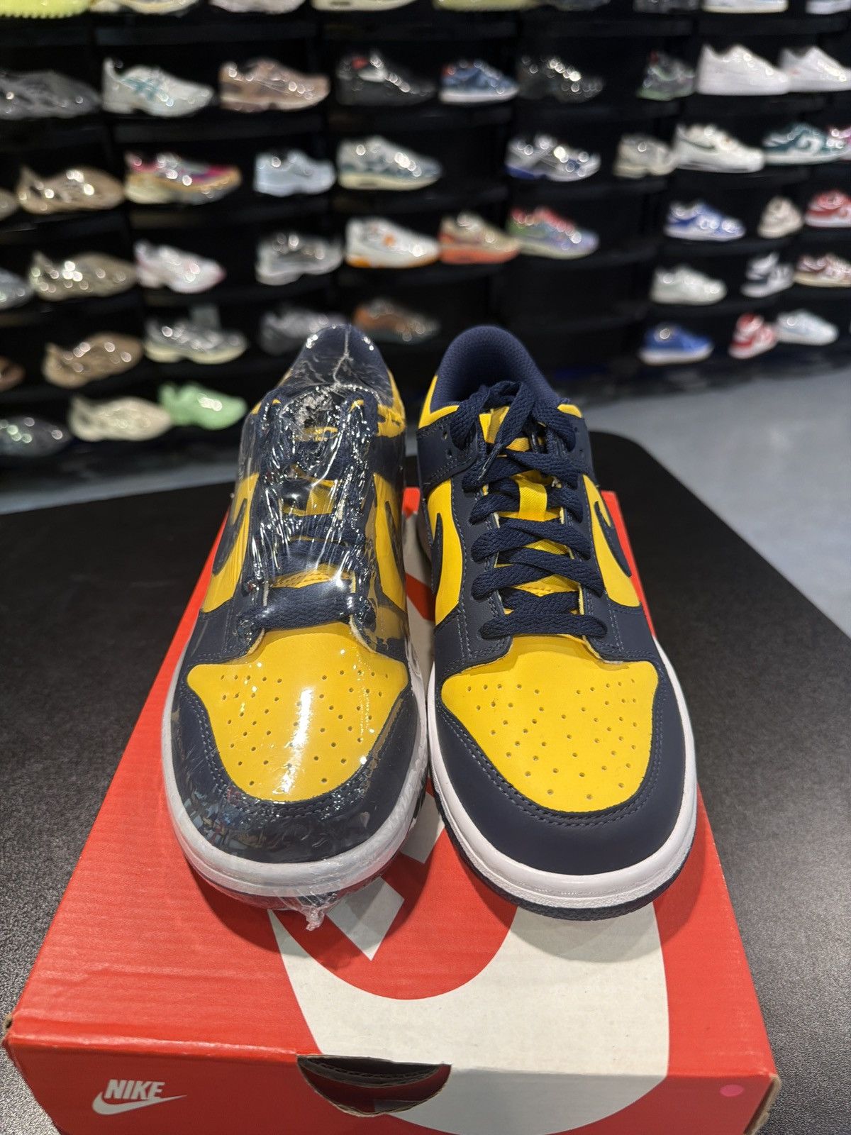 Nike Dunk Low Michigan Size-6Y Brand New Quick Shipping Size US 6 / EU 39 - 2 Thumbnail