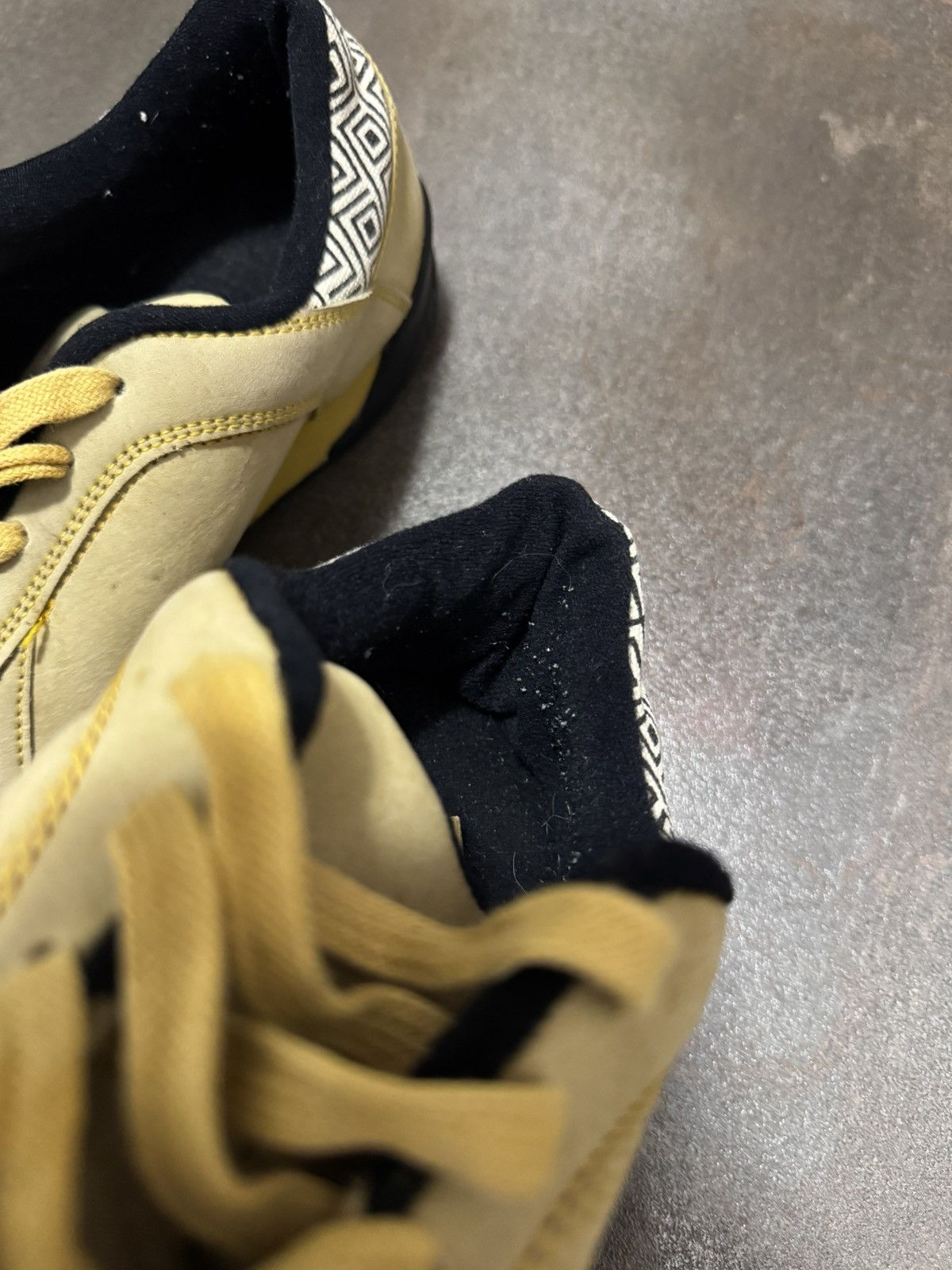 Adidas Leather Adidas x Dikembe Mutombo low lifestyle trainers Size US 8 / EU 41 - 6 Thumbnail