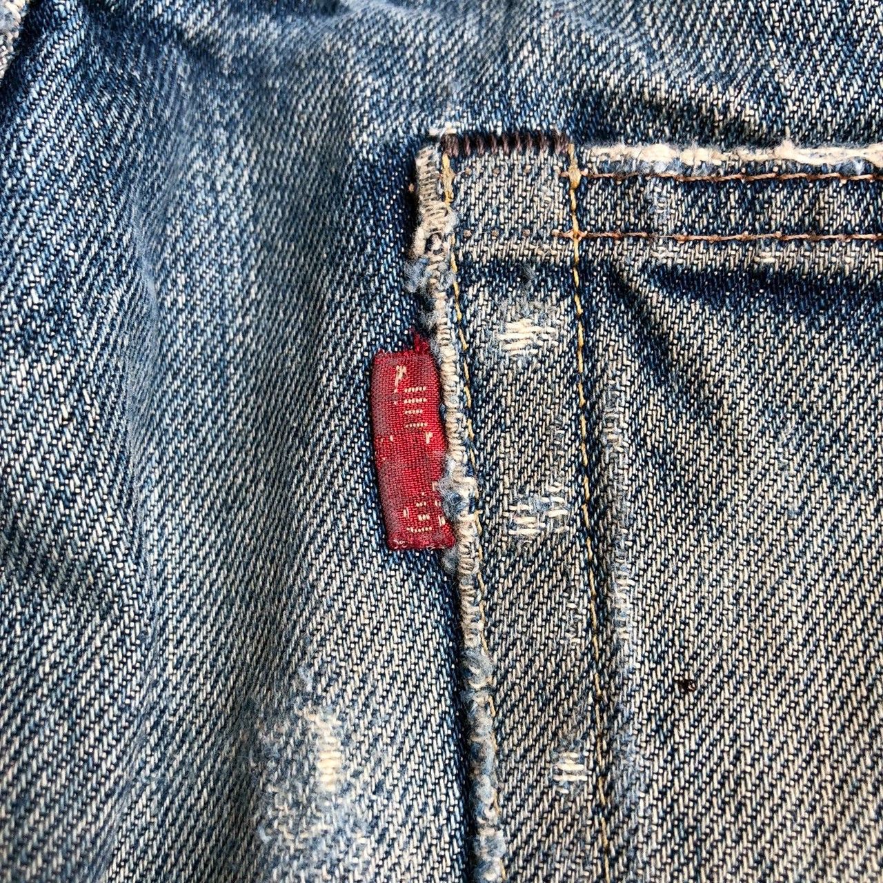Levi's Vintage Clothing Vintage Levi’s 501 Big E Distressed Selvedge Denim Size US 32 / EU 48 - 13 Thumbnail