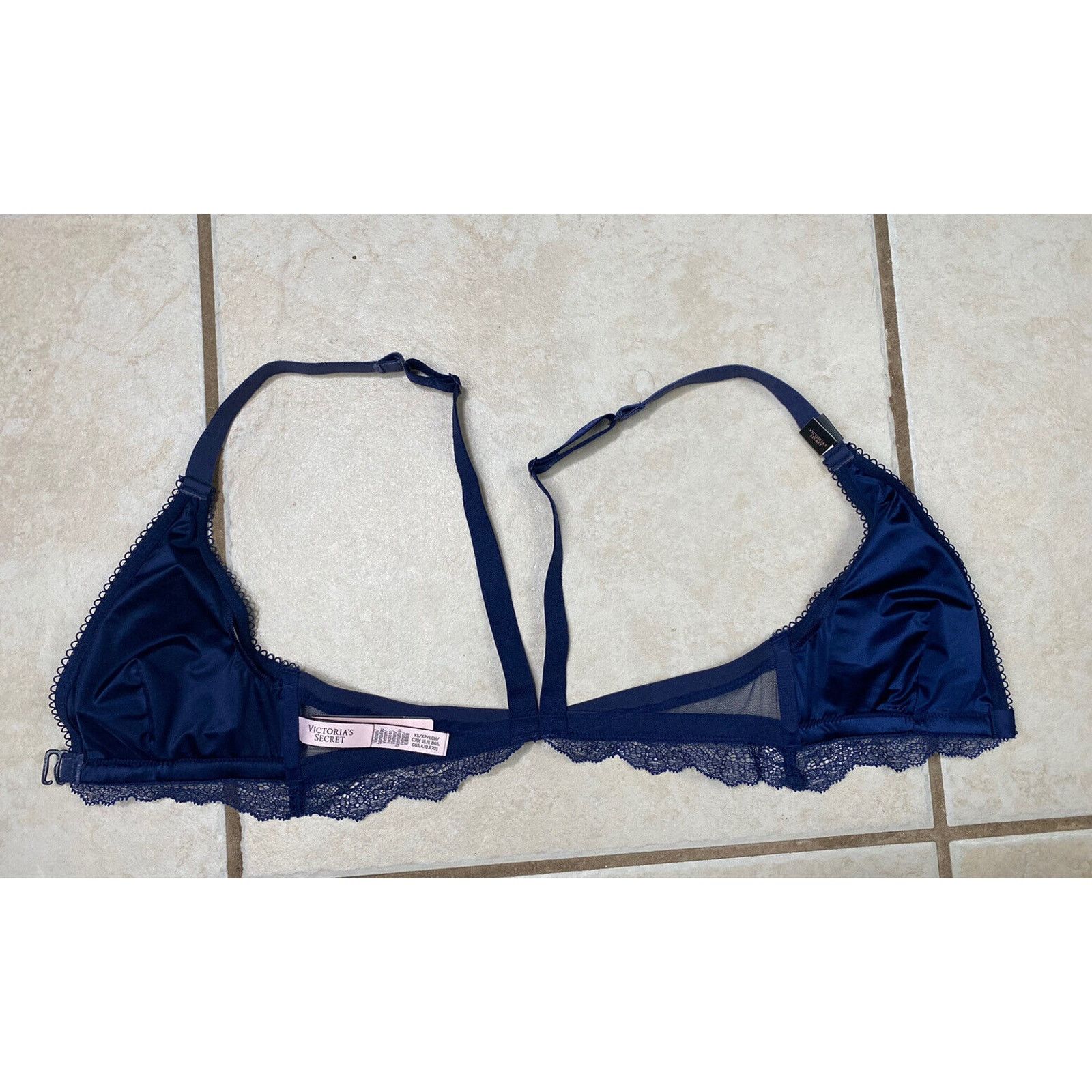 Victoria's Secret NWT Victoria's Secret XS Blue Lace Sexy Bra Bralette Clasp Size ONE SIZE - 6 Thumbnail