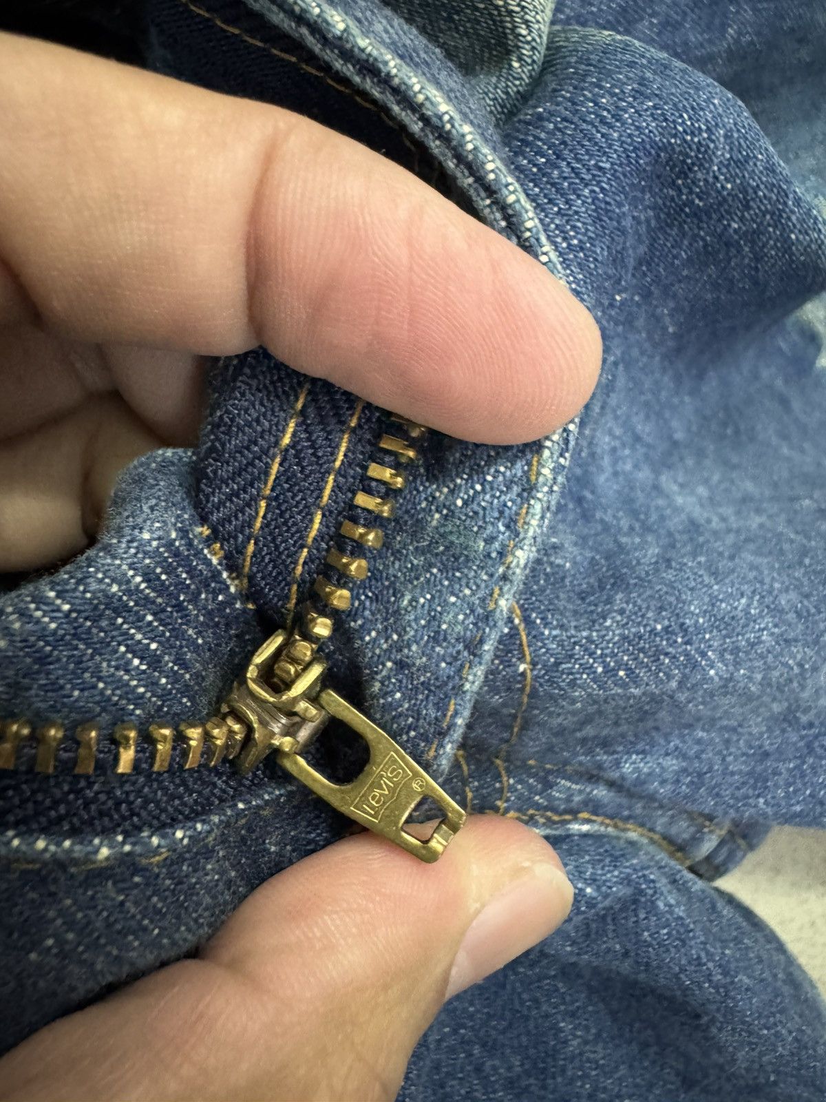 Levi's VINTAGE LEVI'S 503-0217 SUN FADED DISTRESSED JEANS W31 Size US 31 - 15 Thumbnail