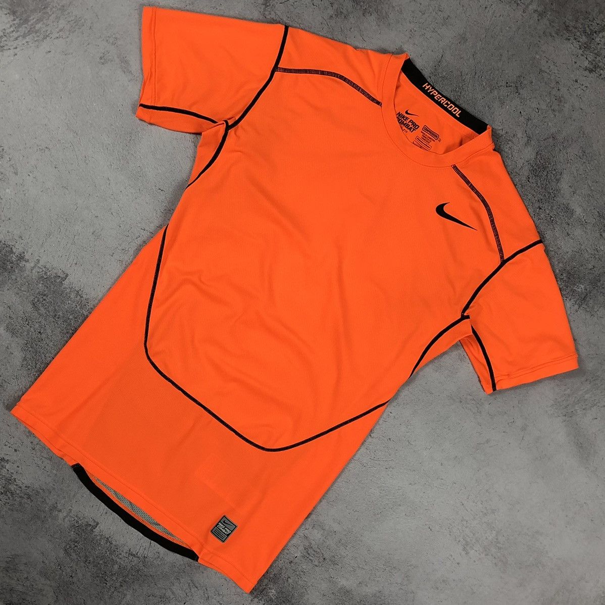 Nike Nike Pro Combat Dri-Fit Compression Tee Hypercool Size US L / EU 52-54 / 3 - 1 Thumbnail