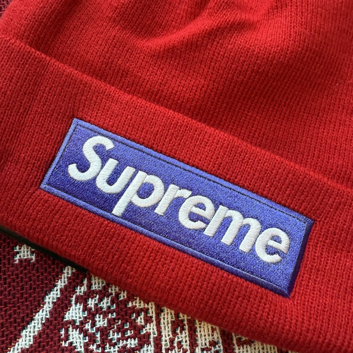 New Era × Supreme FW17 Supreme New Era Box Logo Beanie Red Size ONE SIZE - 2 Thumbnail