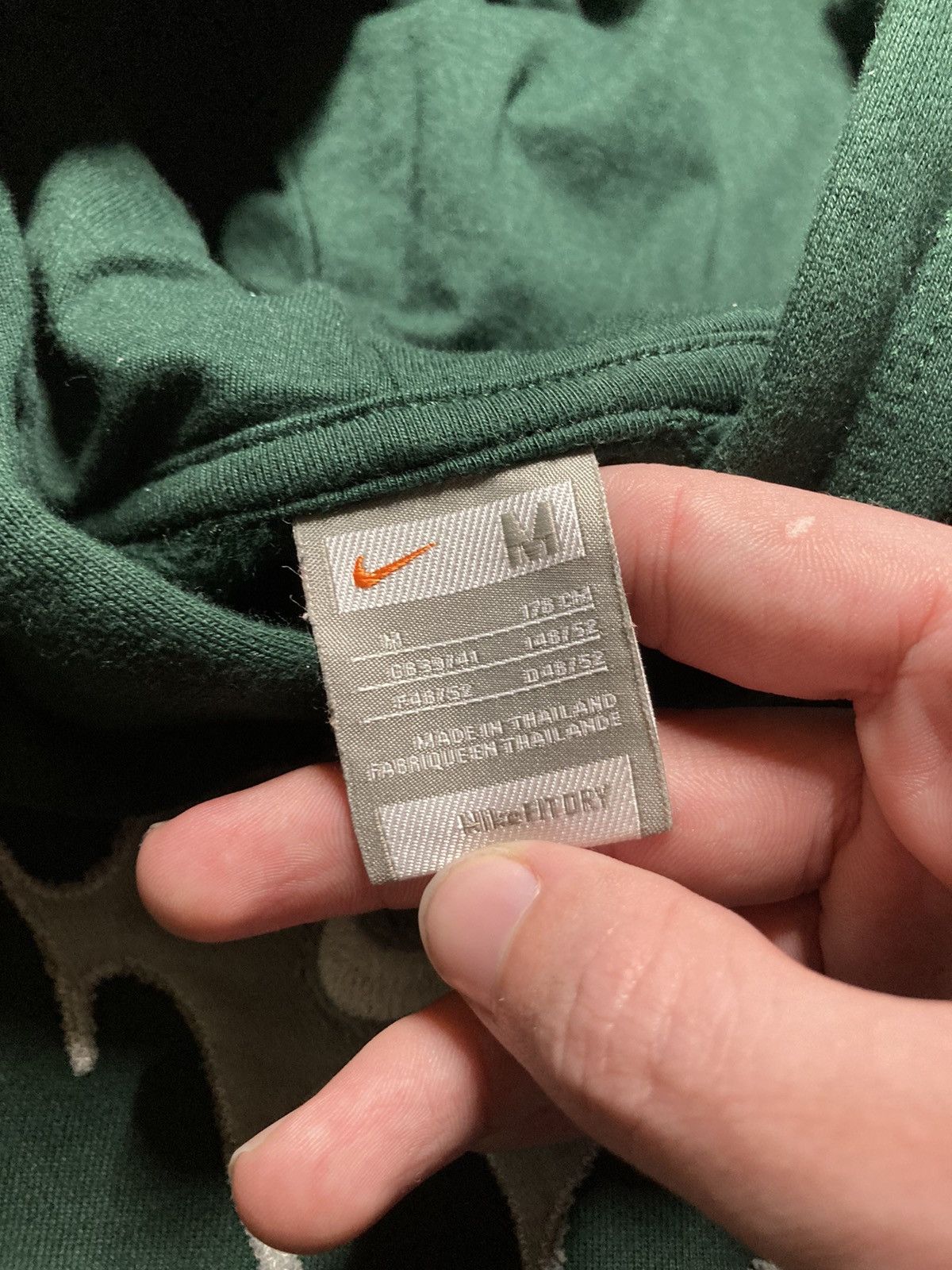 Nike × Vintage ⛩️nike hoodie custom fleece vintage y2k center big logo Size US M / EU 48-50 / 2 - 7 Thumbnail