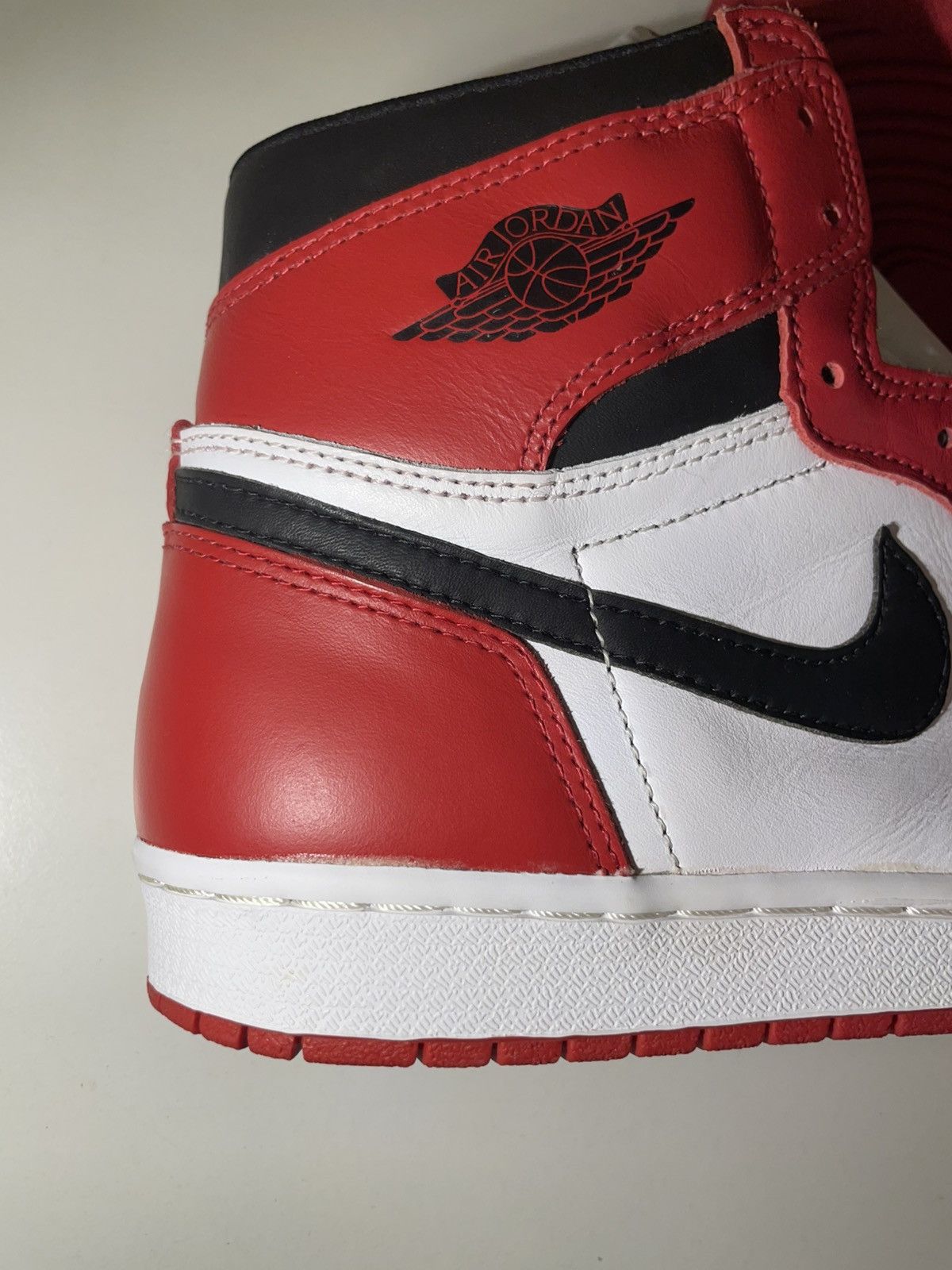 Nike Jordan 1 High Chicago 1994 Size US 11 / EU 44 - 7 Thumbnail