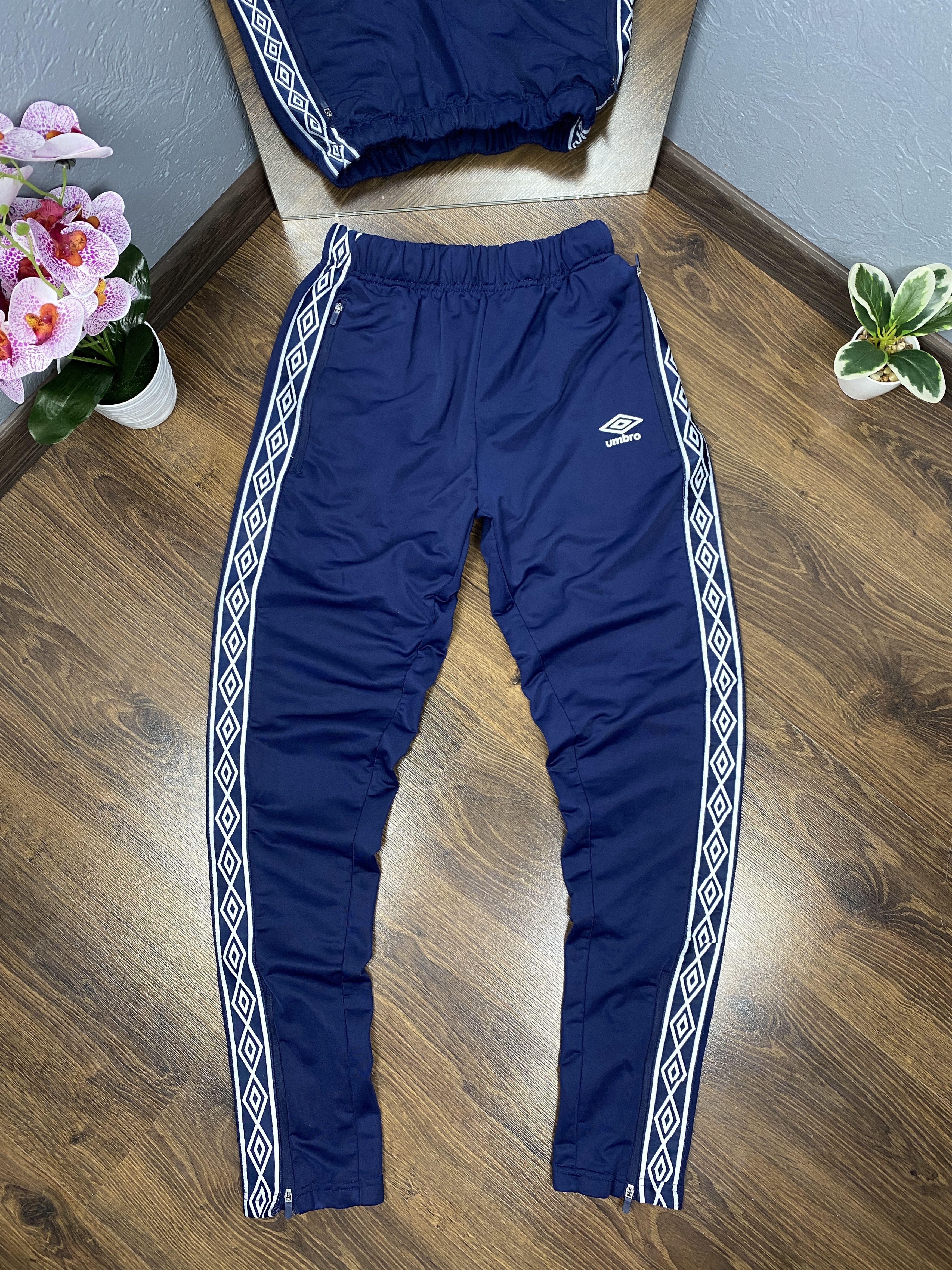 Umbro Umbro vintage logo sweatpants pants Size US 30 / EU 46 - 1 Thumbnail