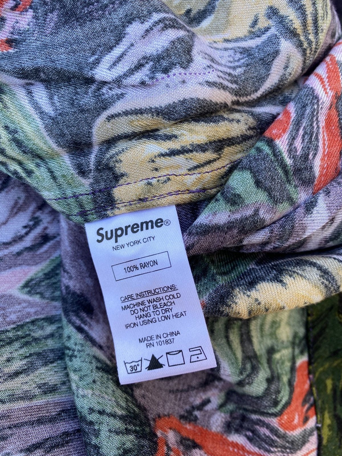 Supreme Supreme Painted Flower Rayon Shirt Purple 2017 Designer Size US M / EU 48-50 / 2 - 8 Thumbnail