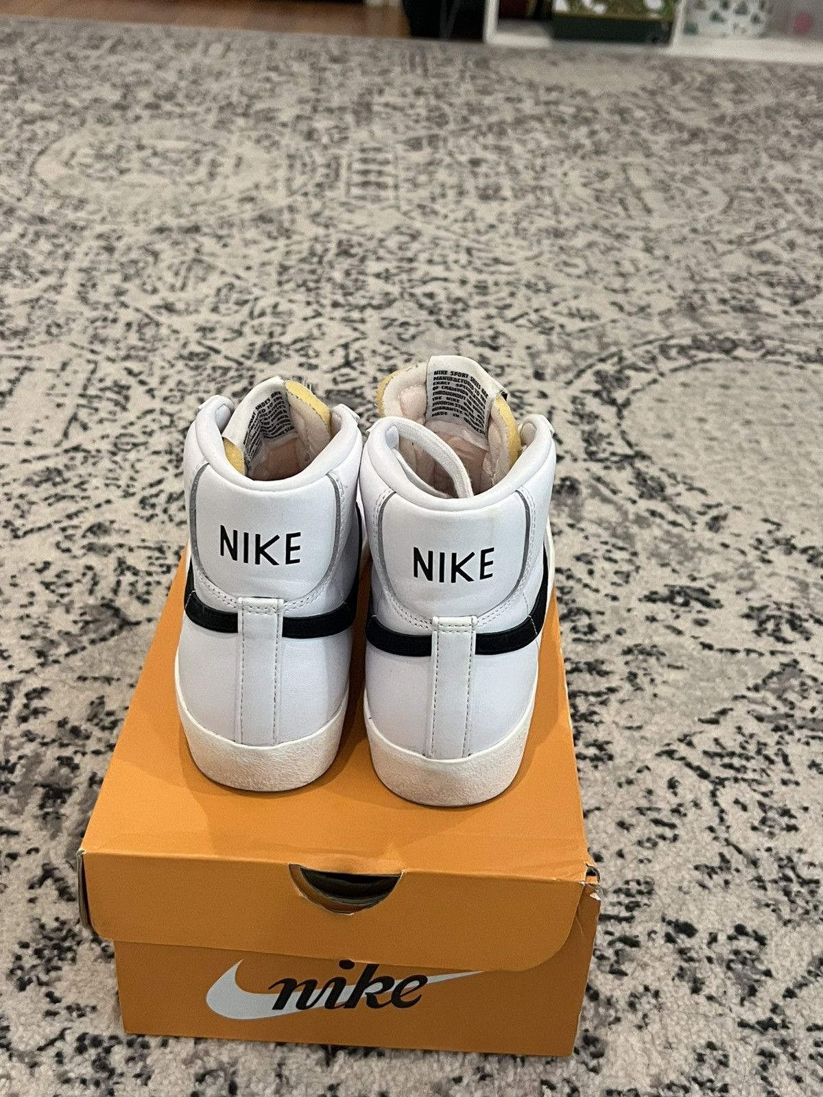 Nike Womens Nike Blazer Mid 77 sz 6 Size US 6 / IT 36 - 3 Thumbnail