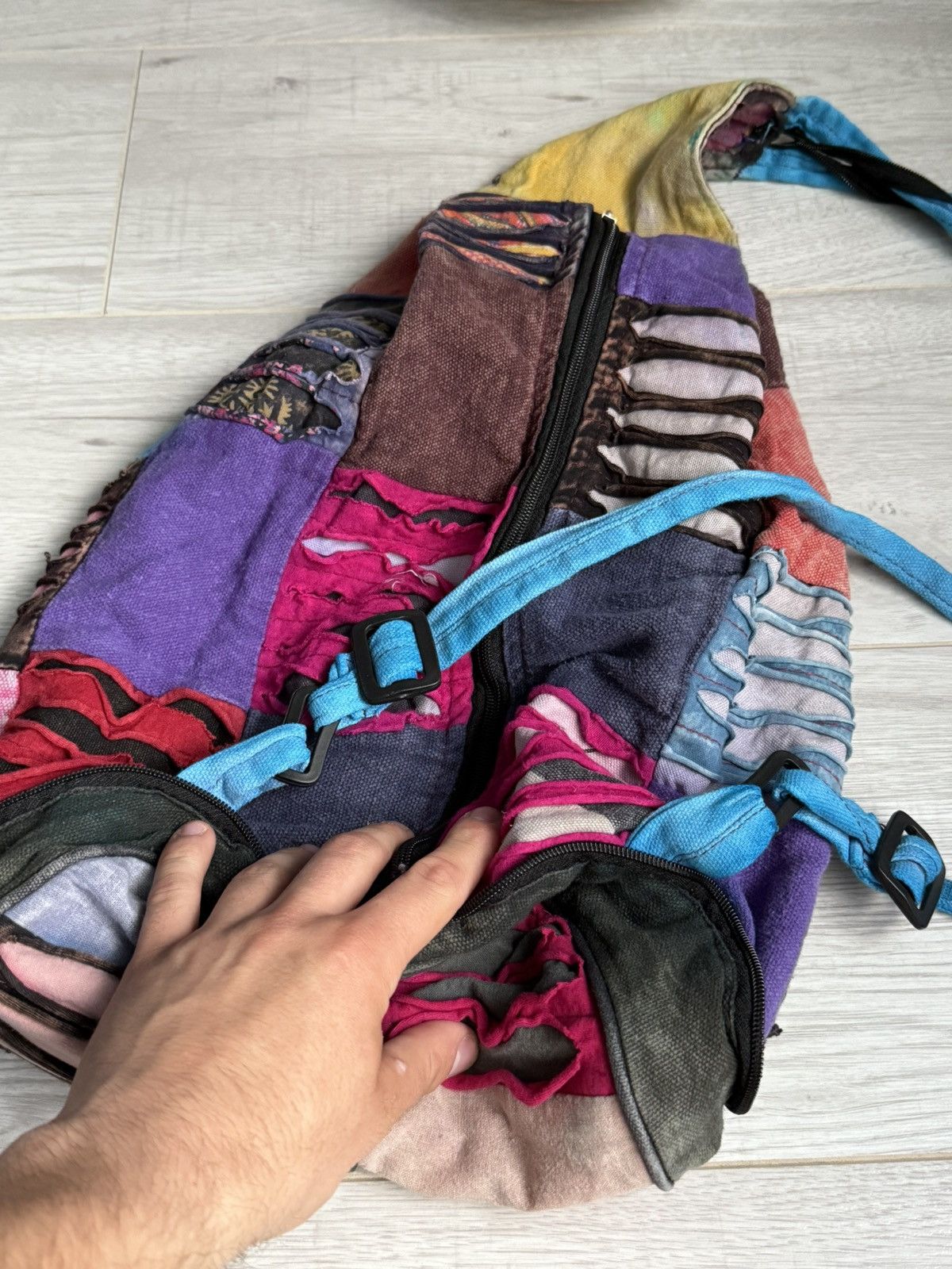Designer × Other × Vintage bohemian patchwork sling bag peace symbol hippie style Size 32 - 4 Thumbnail