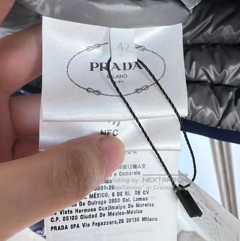 Prada Prada Men's Puffer Jacket in Deep Navy. Size US M / EU 48-50 / 2 - 4 Thumbnail