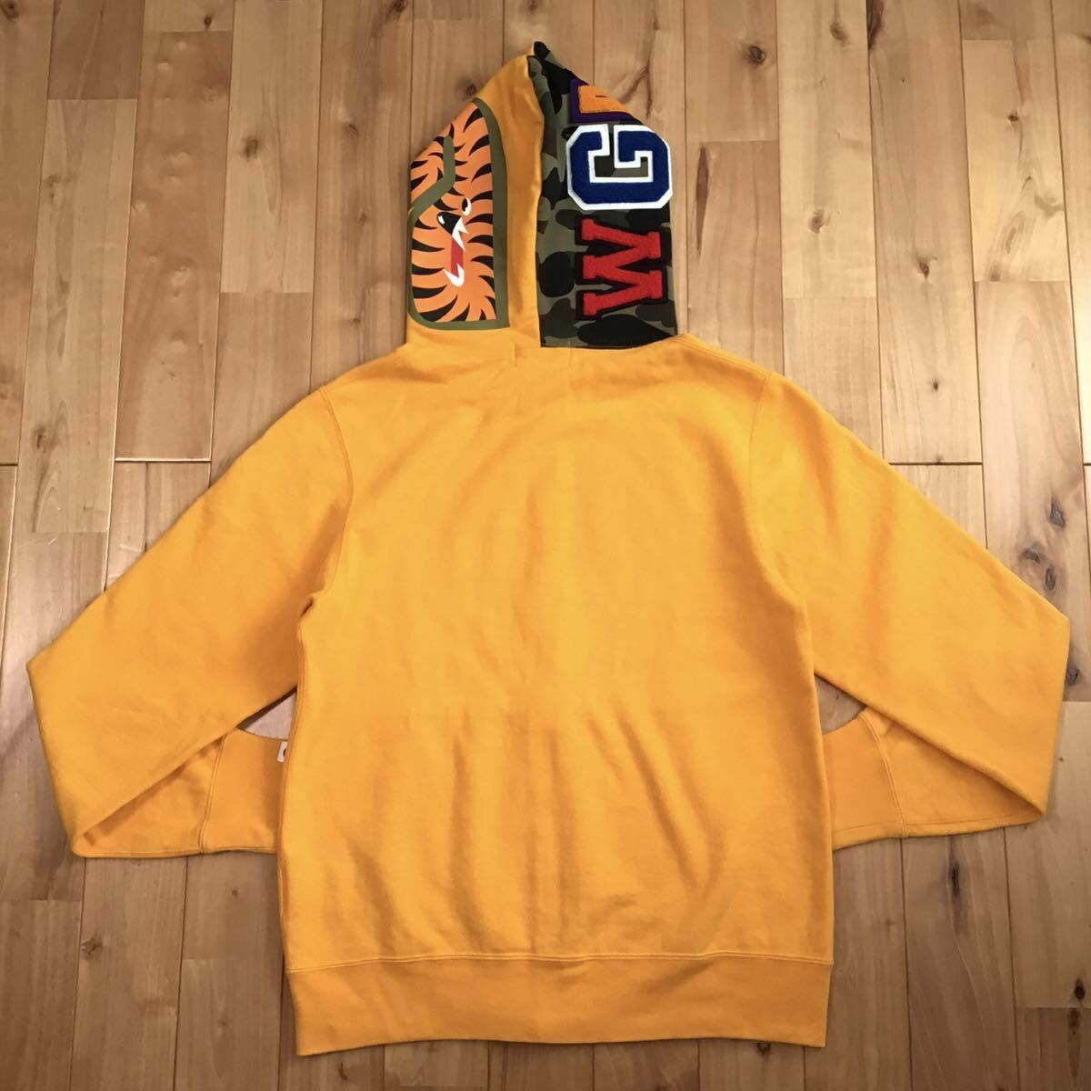 Bape BAPE Shark full zip hoodie 1st camo green x orange APE Size US M / EU 48-50 / 2 - 2 Thumbnail