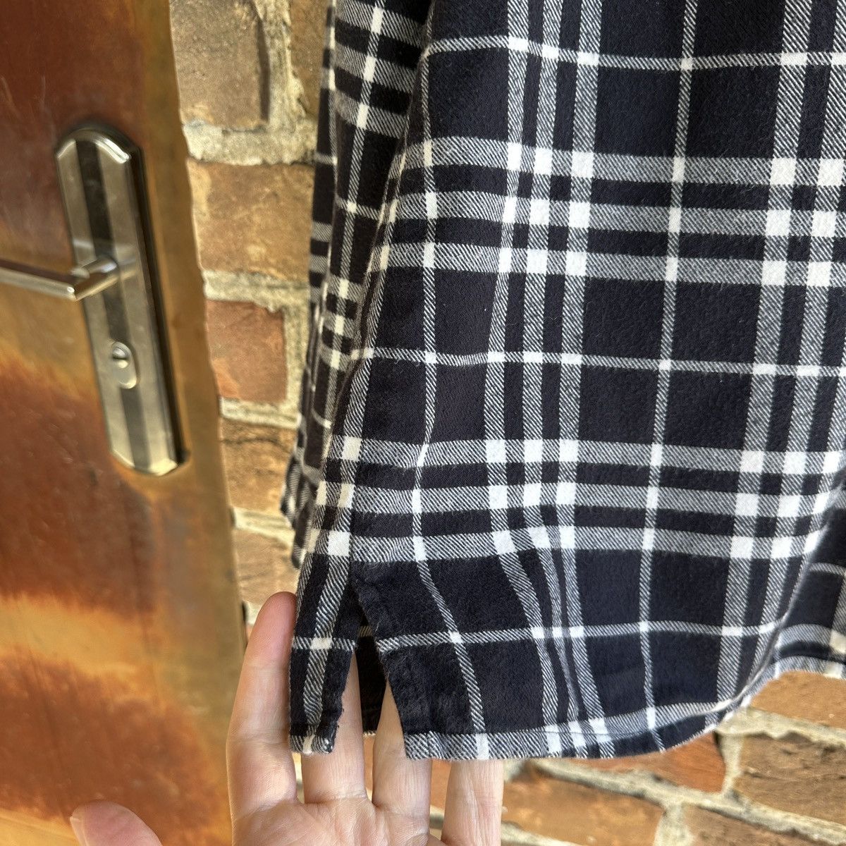 Burberry Vintage Burberry London Flannel Nova Check Shirt Button Up M Size M / US 6-8 / IT 42-44 - 14 Thumbnail