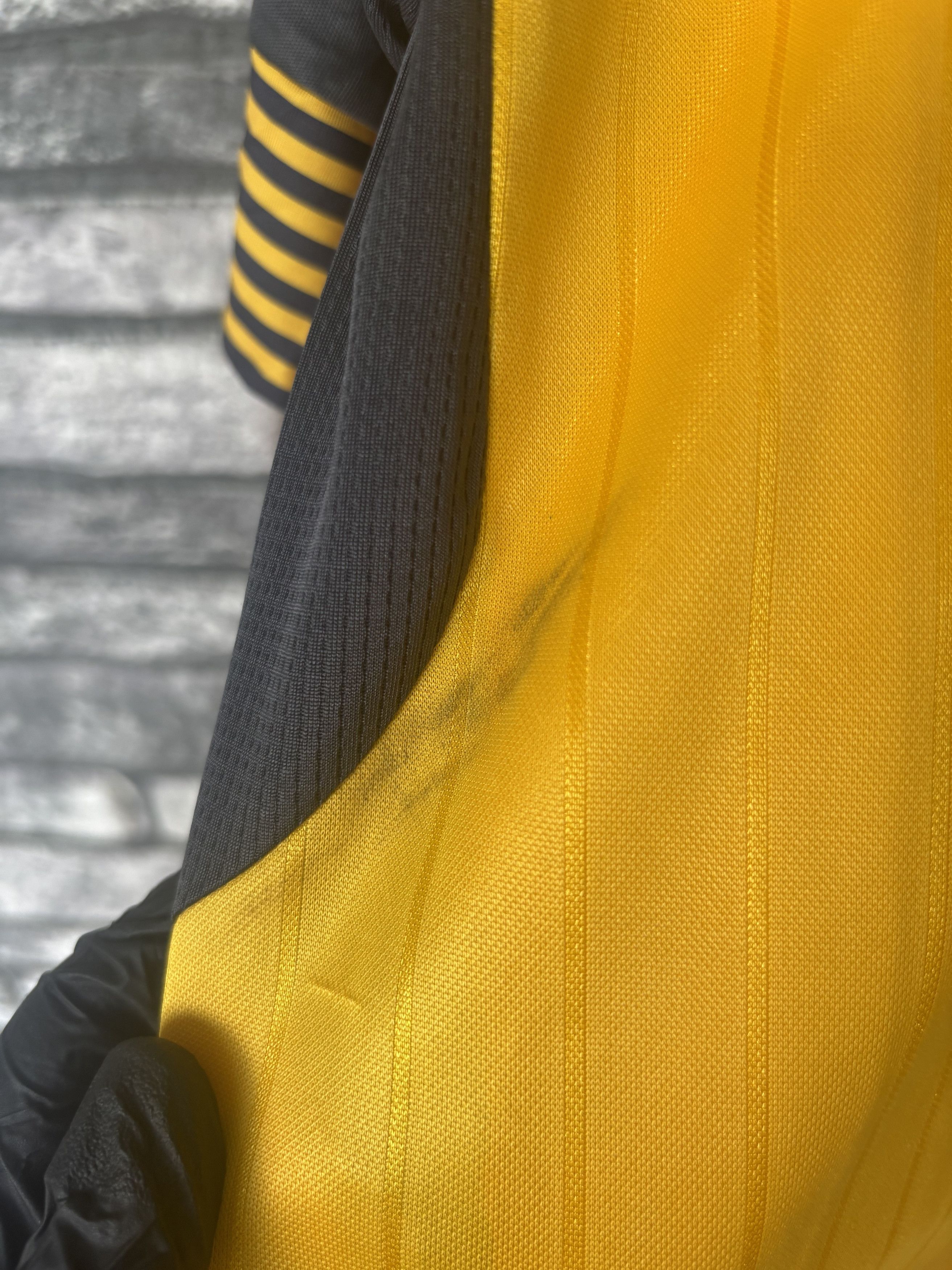 Puma Puma Arsenal FC 2016/17 Away Kit | Authentic | M Size Size US M / EU 48-50 / 2 - 7 Thumbnail