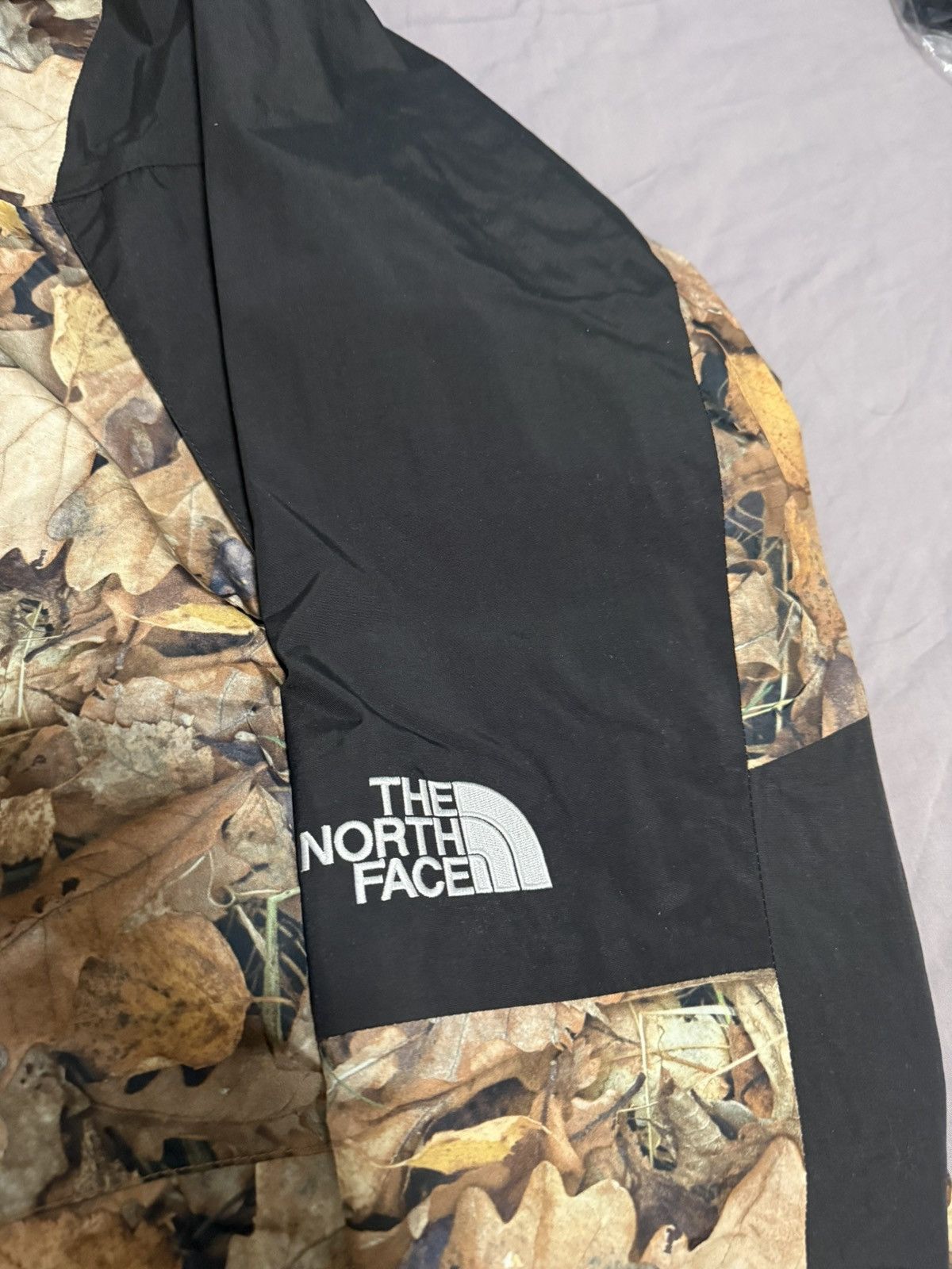 Supreme × The North Face Supreme tnf North face leaves mountain parka jacket Size US XL / EU 56 / 4 - 3 Thumbnail