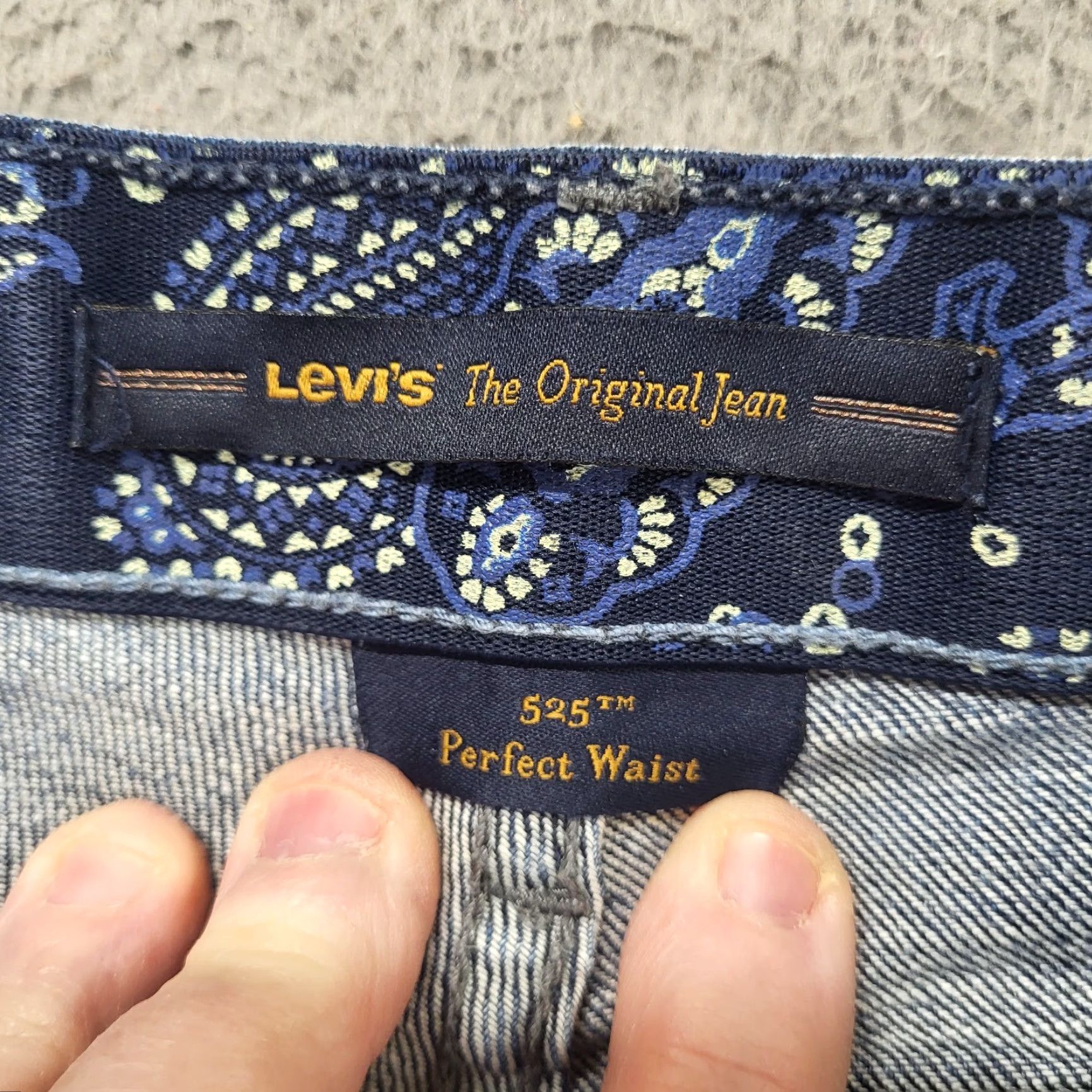 Levi's **Levi's 525 Perfect Waist Blue Women's Size 8 Cotton Denim Jeans** User: Levi's 525 Perfect Waist Blue Women's Size 8 Cotton Denim Jeans Stretch. Size 30" / US 8 / IT 44 - 2 Thumbnail