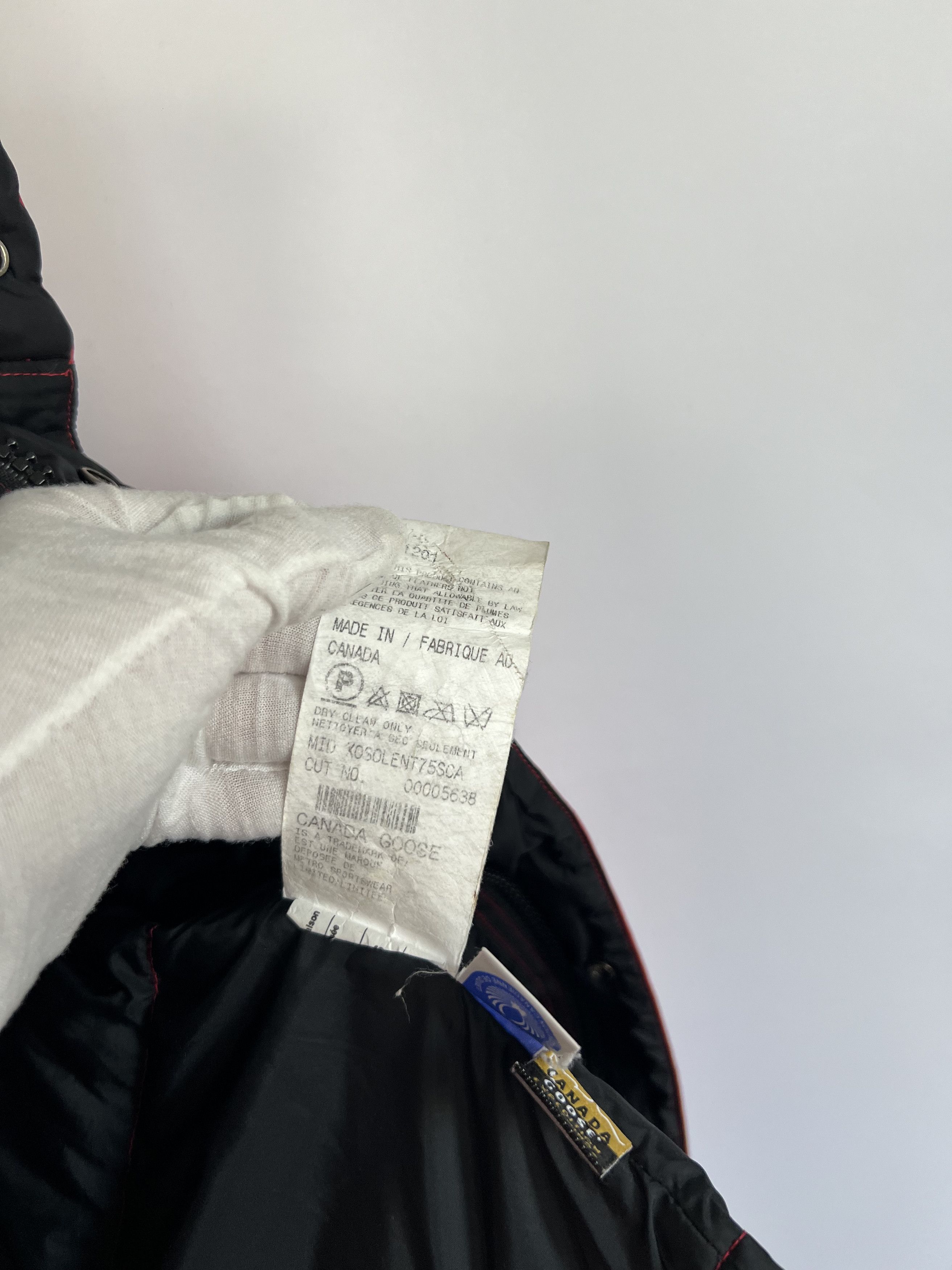 Canada Goose canada goose puffer vest size M luxury Size US M / EU 48-50 / 2 - 10 Thumbnail