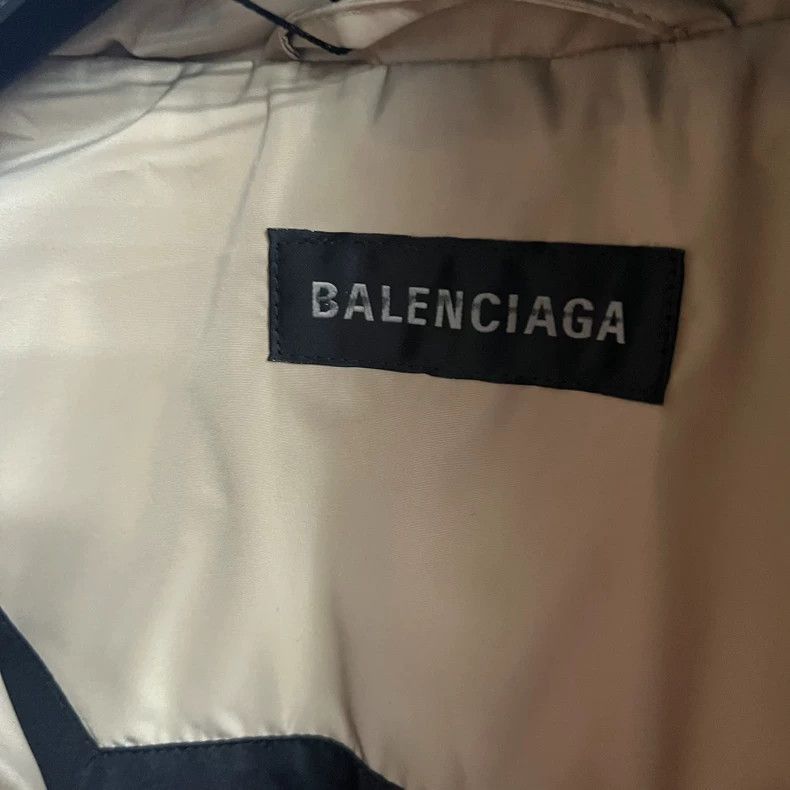 Balenciaga Balenciaga latest khaki solid color logo printed stand up c Size US XS / EU 42 / 0 - 2 Thumbnail