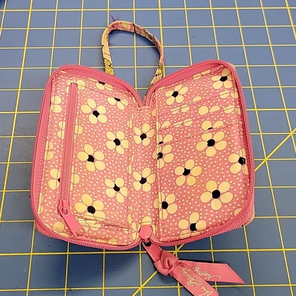 Vera Bradley Vera Bradley Quilted Wallet Wristlet Size ONE SIZE - 4 Thumbnail