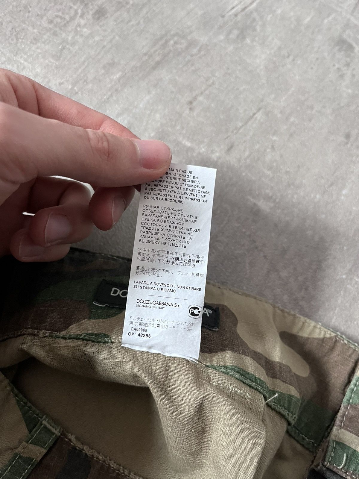 Dolce & Gabbana Dolce & Gabbana camo cargo pants gold heart Size US 40 / EU 56 - 15 Thumbnail