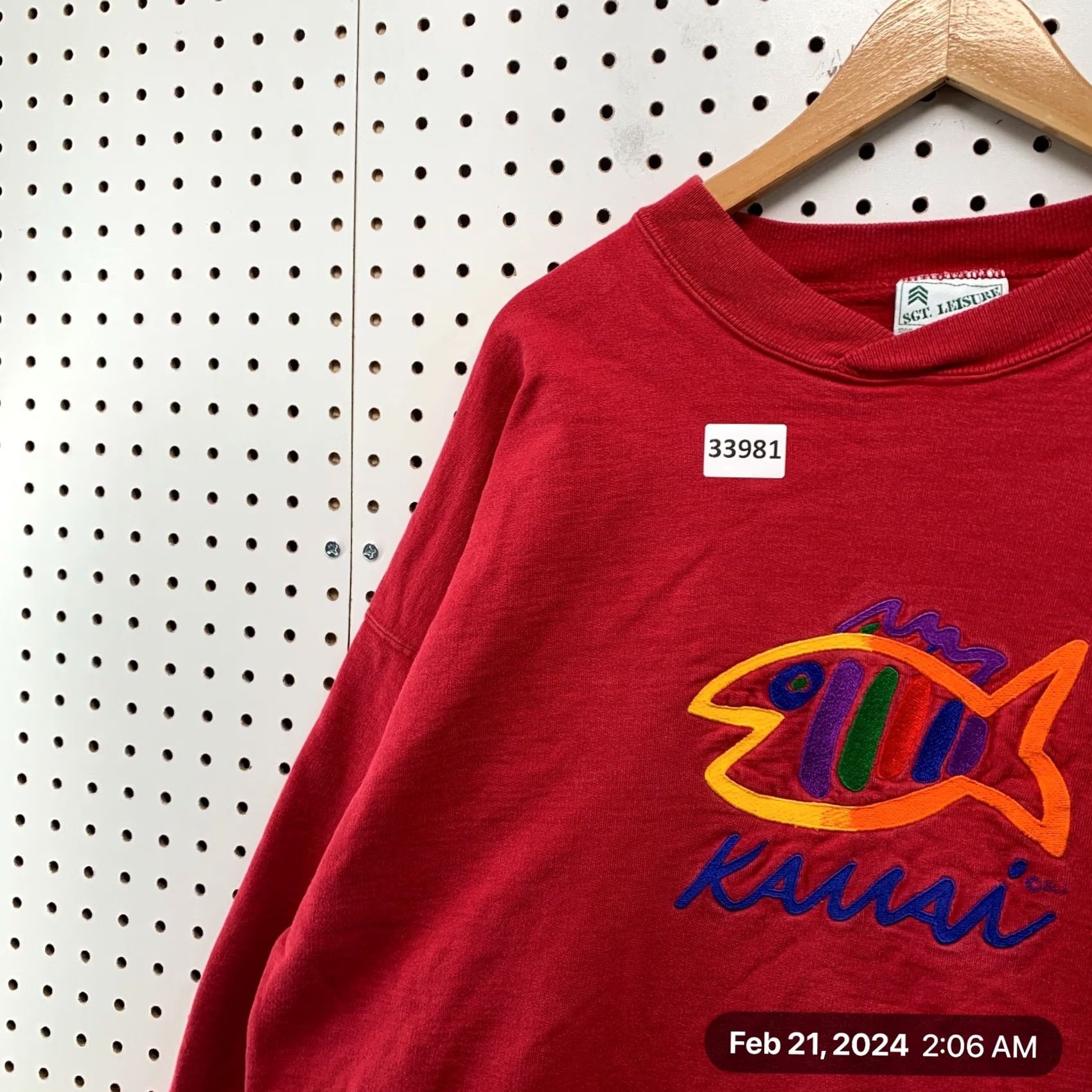 Vintage VINTAGE Maui Fish Sweatshirt Mens XL Red SGT Leisure 27x29.5 Made USA Crewneck Size US XL / EU 56 / 4 - 7 Thumbnail