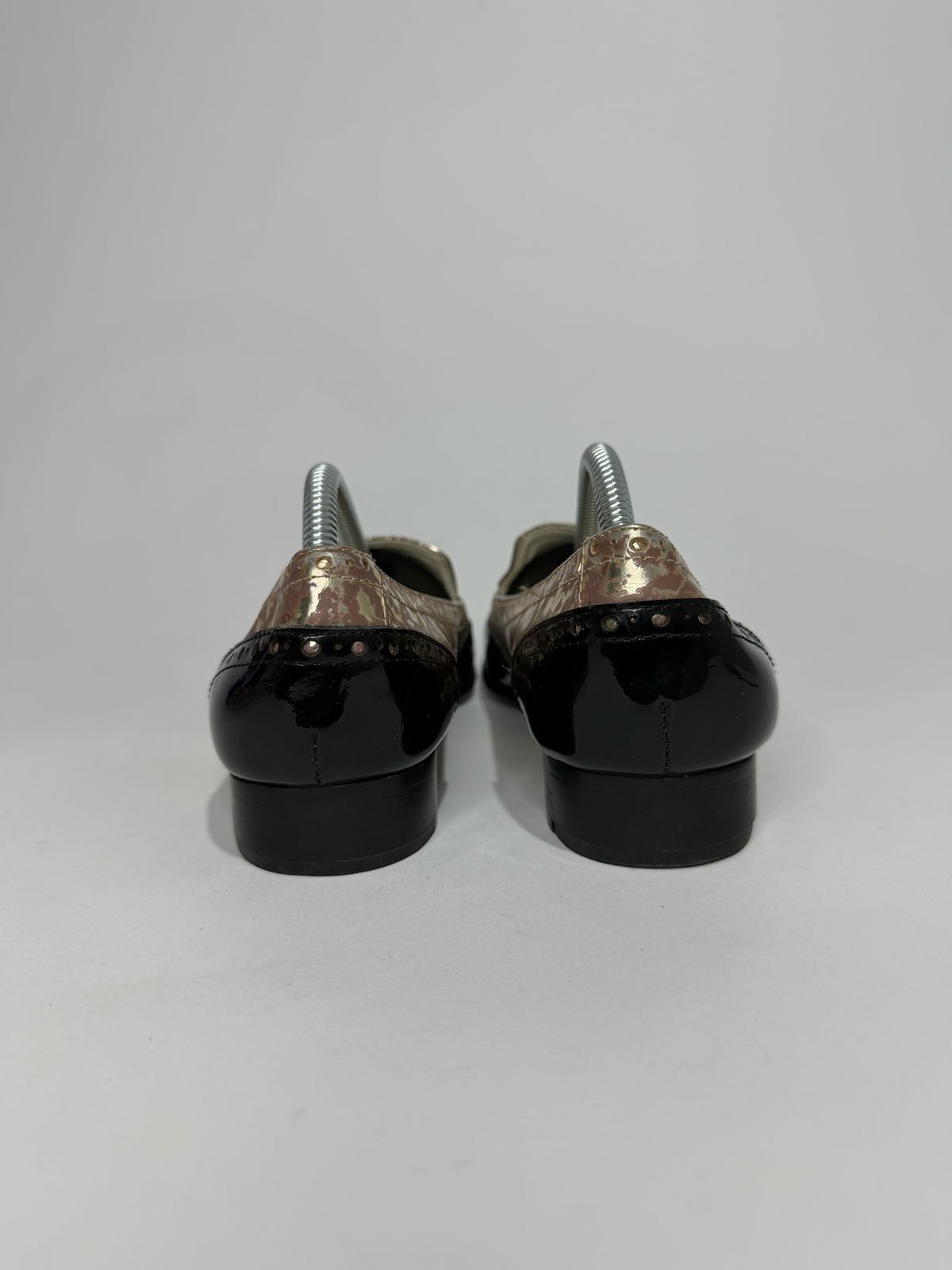 Chanel Chanel Metallic Gold & Black Cap-Toe Loafers Brogue 37EU Size US 7 / IT 37 - 6 Thumbnail