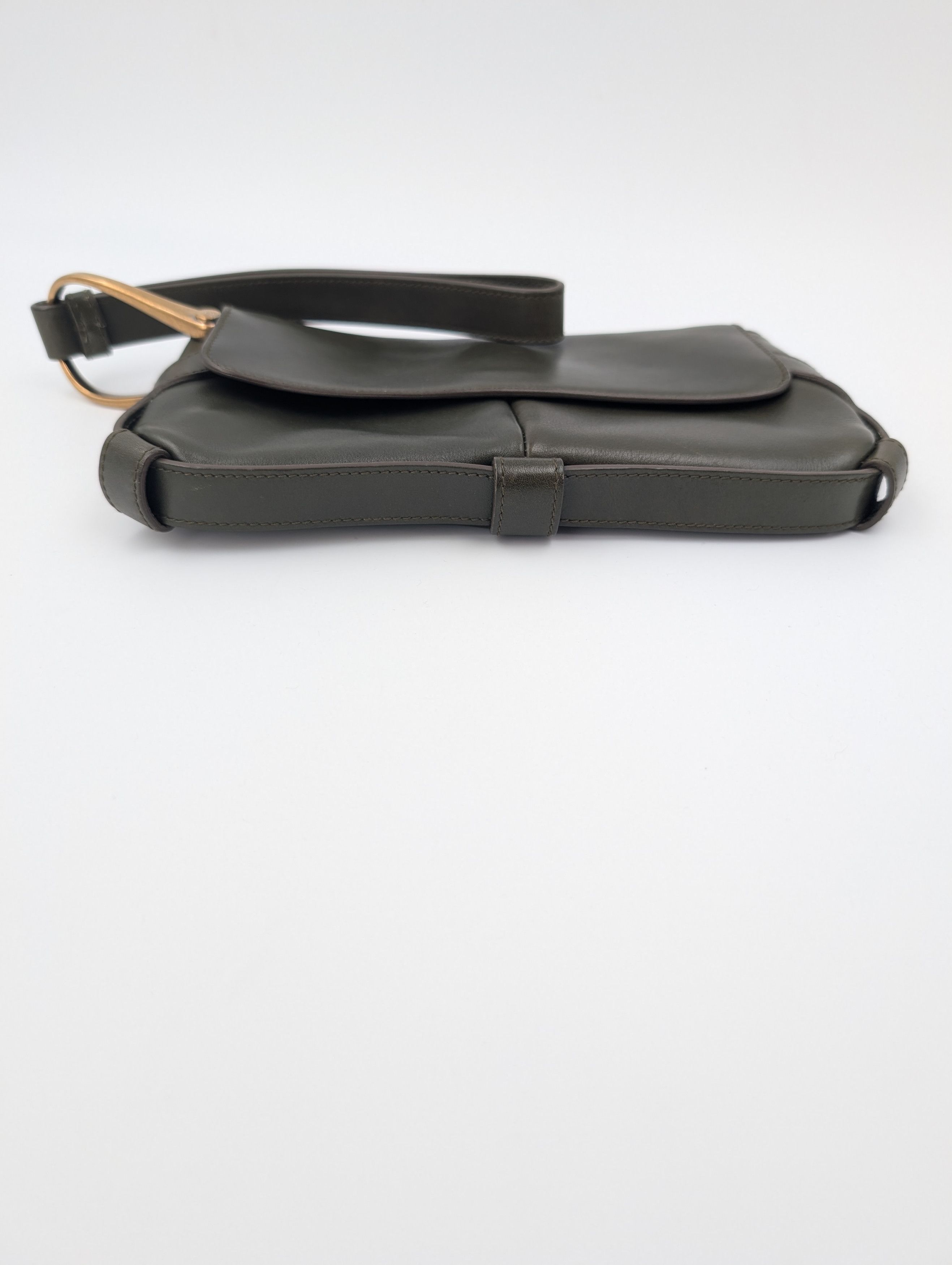 Yves Saint Laurent Yves Saint Laurnet Olive Green Leather Clutch Size ONE SIZE - 8 Thumbnail