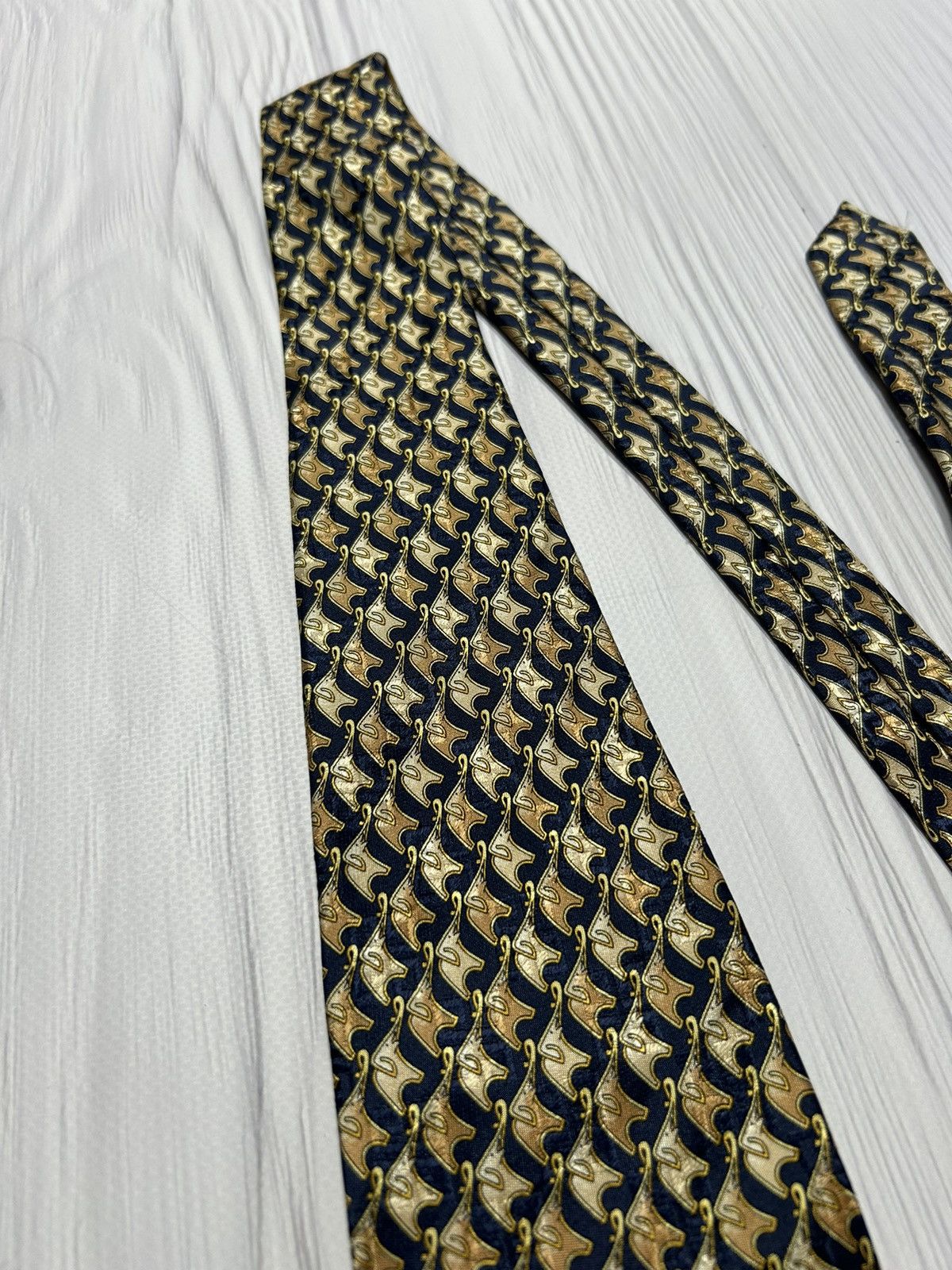 Givenchy × Vintage Rare Givenchy Gentleman Elephants Logo Silk Tie Size ONE SIZE - 4 Thumbnail