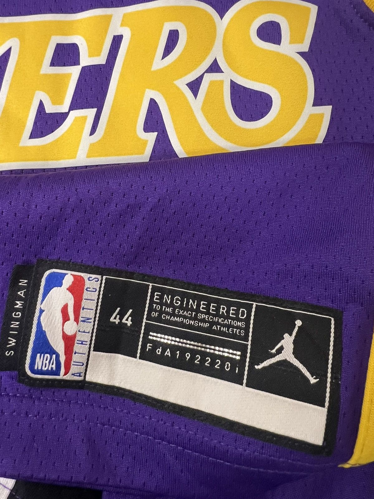 NBA × Nike Nike Los Angeles Lakers LeBron James Statement Jersey Size US M / EU 48-50 / 2 - 3 Thumbnail