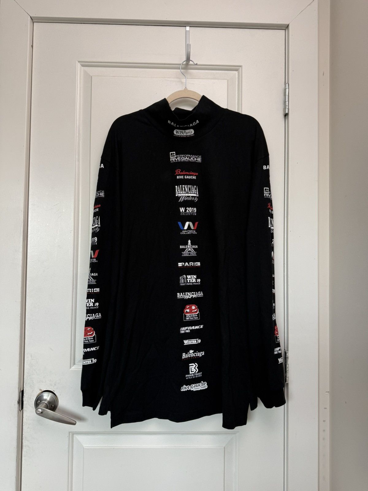 BALENCIAGA FW19 MULTI LOGO MOCK NECK LS T-SHIRT