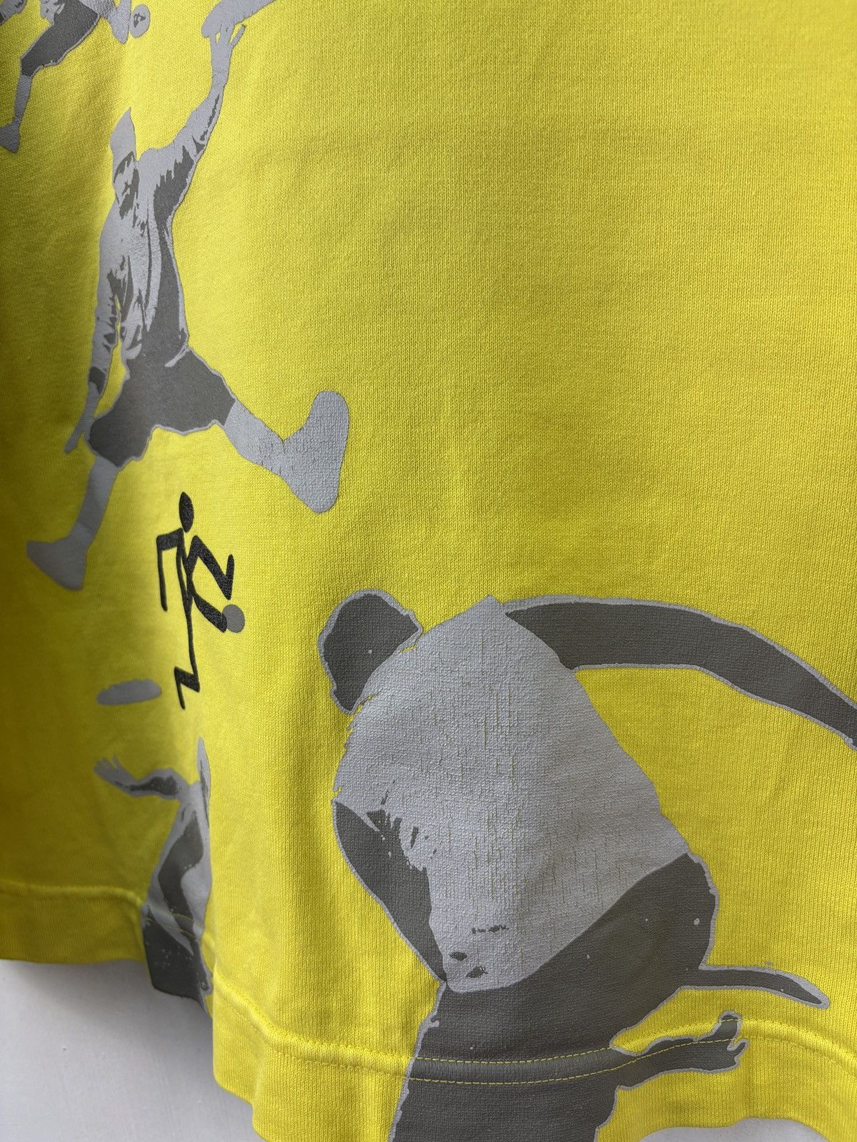 Nike Vintage Distressed Nike Frisbee Sport Long Sleeve Yellow Size US L / EU 52-54 / 3 - 7 Thumbnail