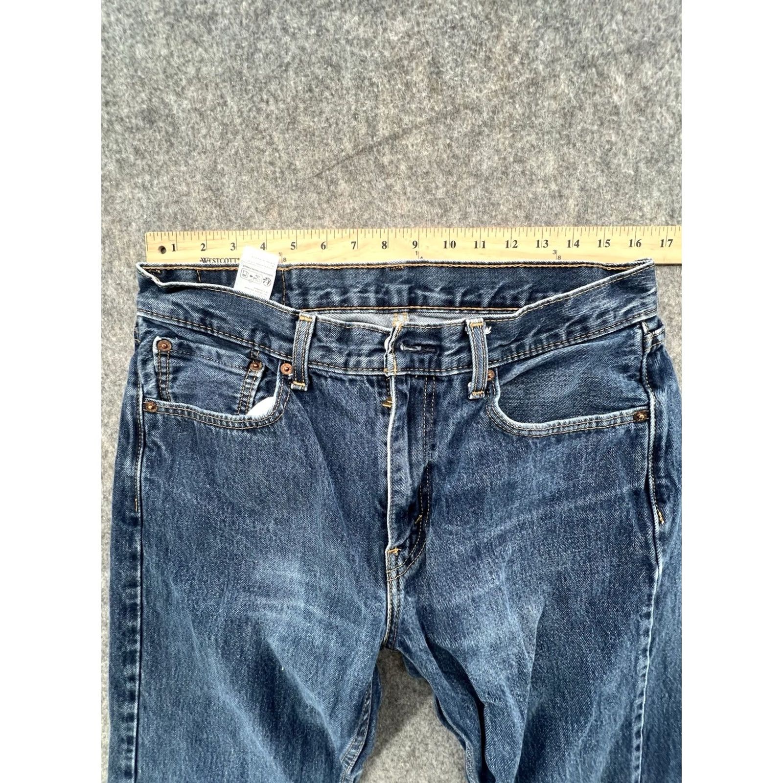 Levi's Levi's 505 Jeans Regular Fit Straight Leg Medium Wash Denim Size 33x32 Men Jeans Size US 33 - 4 Thumbnail