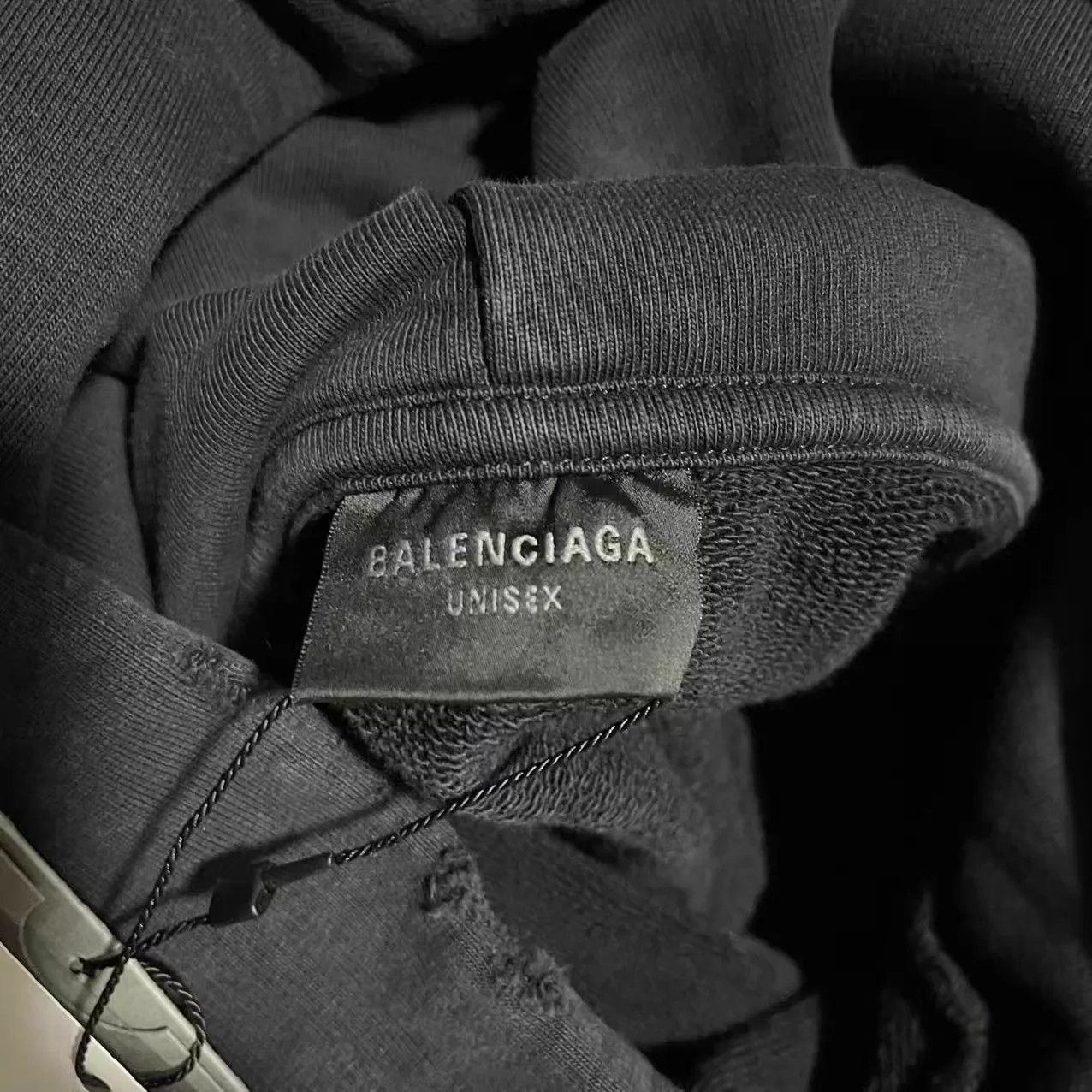 Balenciaga Balenciaga New Year 25 Black Ink Distressed Hem Short Hoodie Size US XL / EU 56 / 4 - 3 Thumbnail