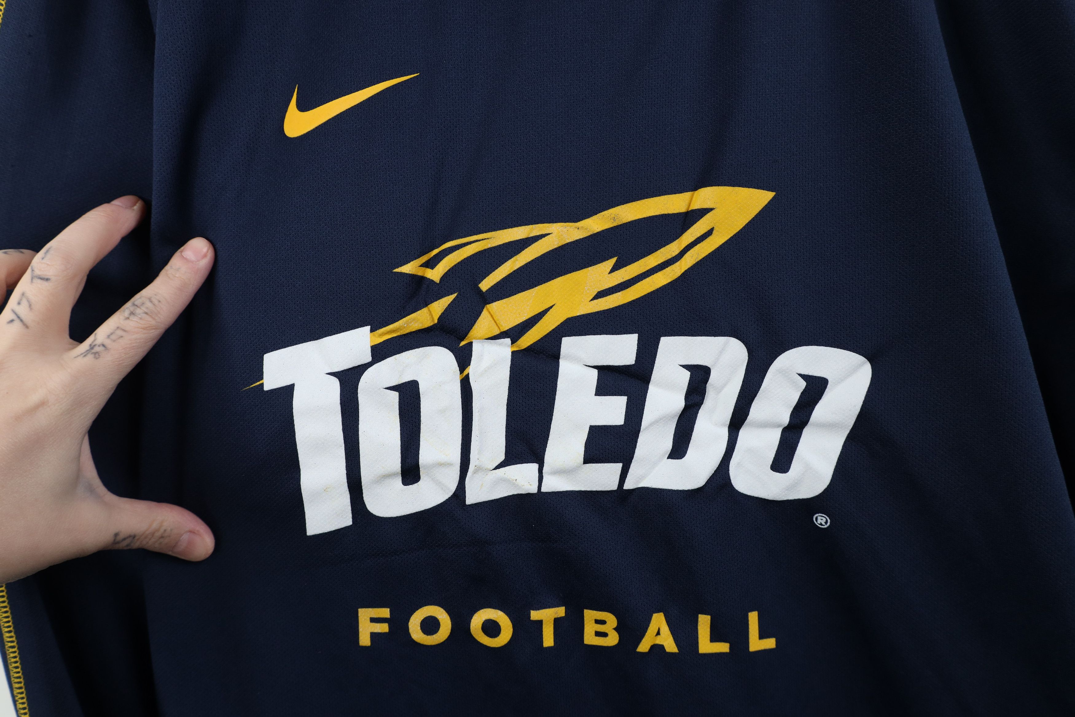 Nike Nike University of Toledo Football Long Sleeve T-Shirt Blue Size US XL / EU 56 / 4 - 4 Thumbnail