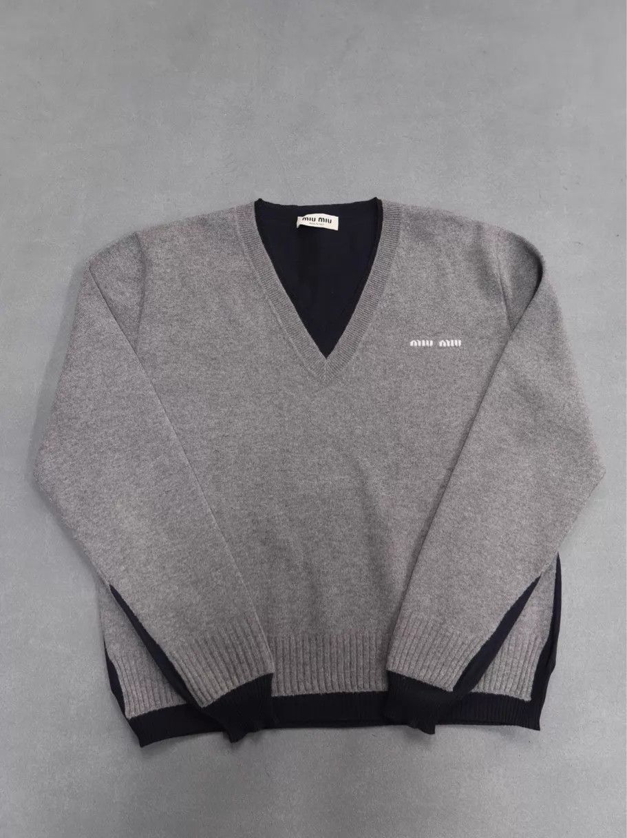 Miu Miu MIU MIU women's black & gray color blocked V-neck sweater 36 Size XS / US 0-2 / IT 36-38 - 1 Thumbnail