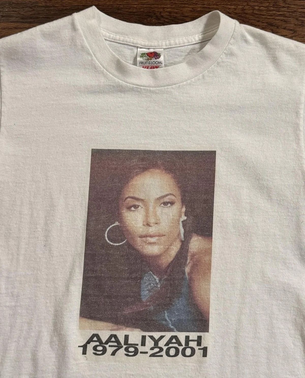 Fruit Of The Loom Vintage Aaliyah Memorial T Shirt (Size S) Size US S / EU 44-46 / 1 - 3 Thumbnail