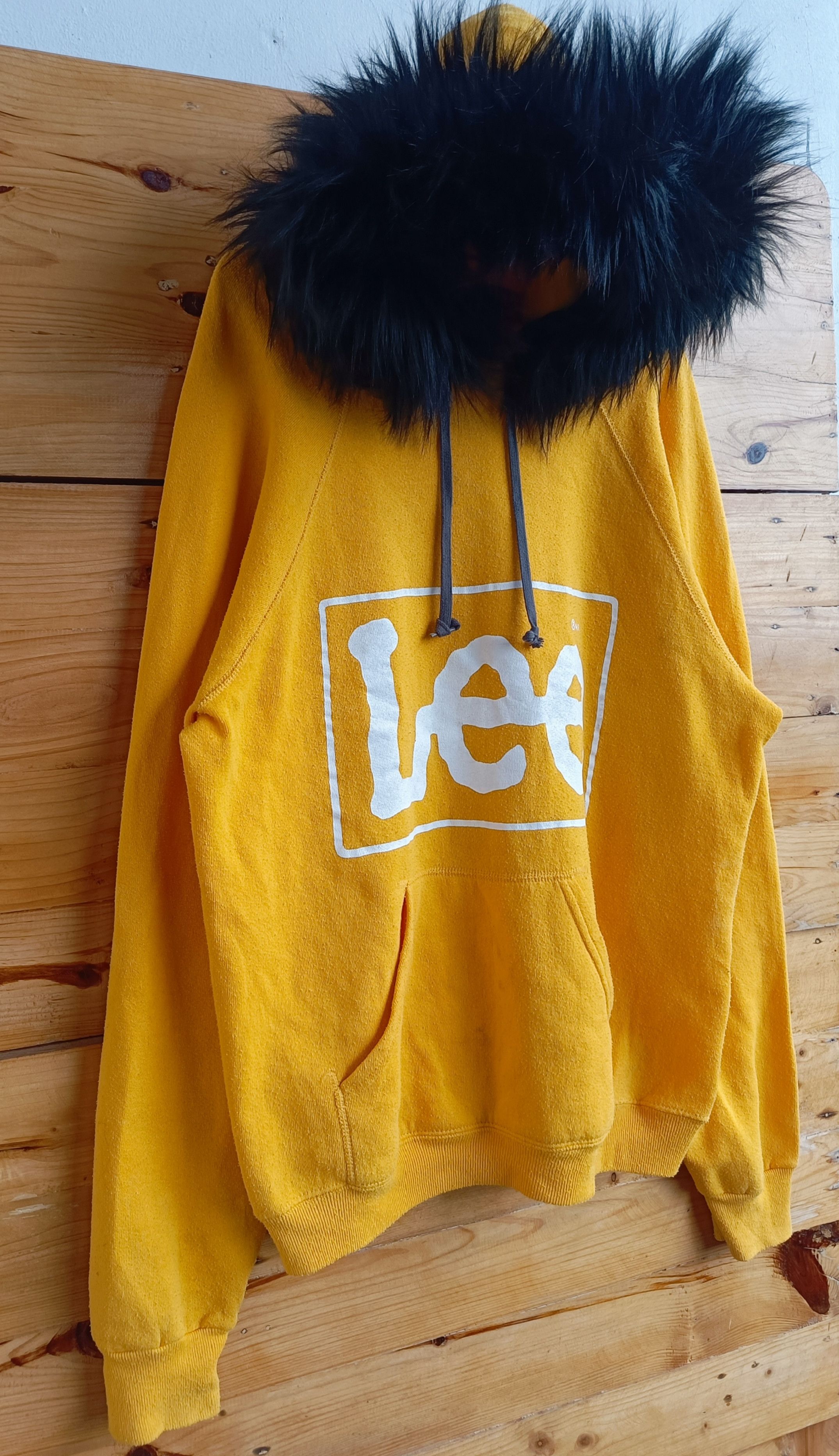 Vintage 90's Lee 50:50 Yellow Fur Hoodie Size US L / EU 52-54 / 3 - 4 Thumbnail