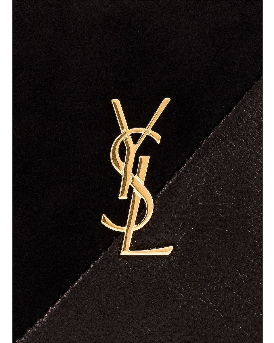 Saint Laurent Paris o1s1wg111024 Size: OS / Keychain Pouch in Black Size ONE SIZE - 5 Thumbnail