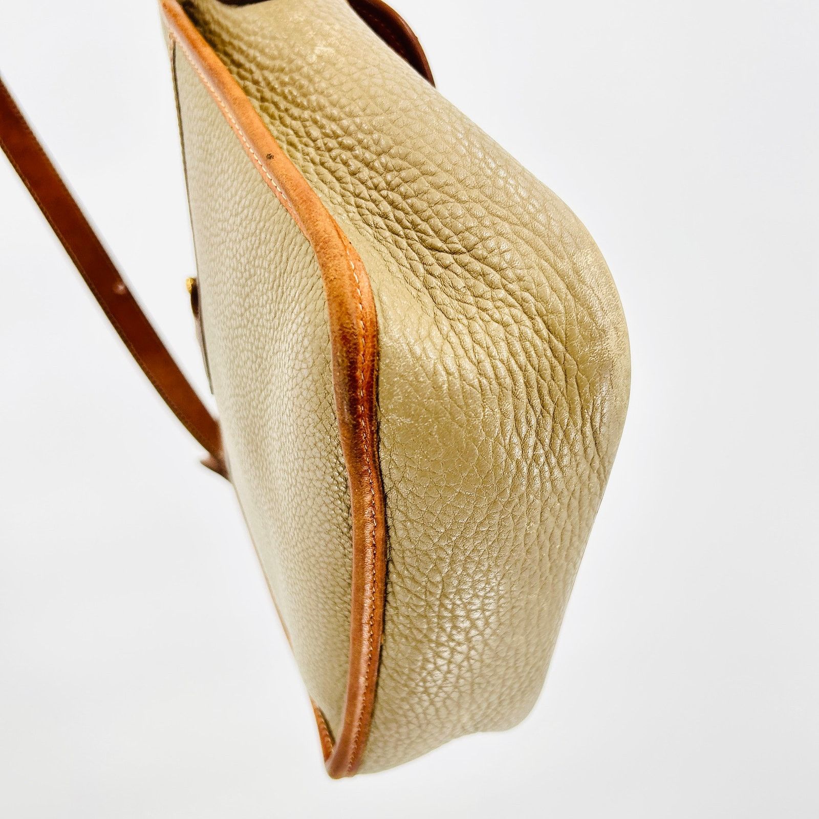 Dooney & Bourke Vintage 90s Bone Tan British All-Weather Leather Crossbody Size ONE SIZE - 9 Thumbnail