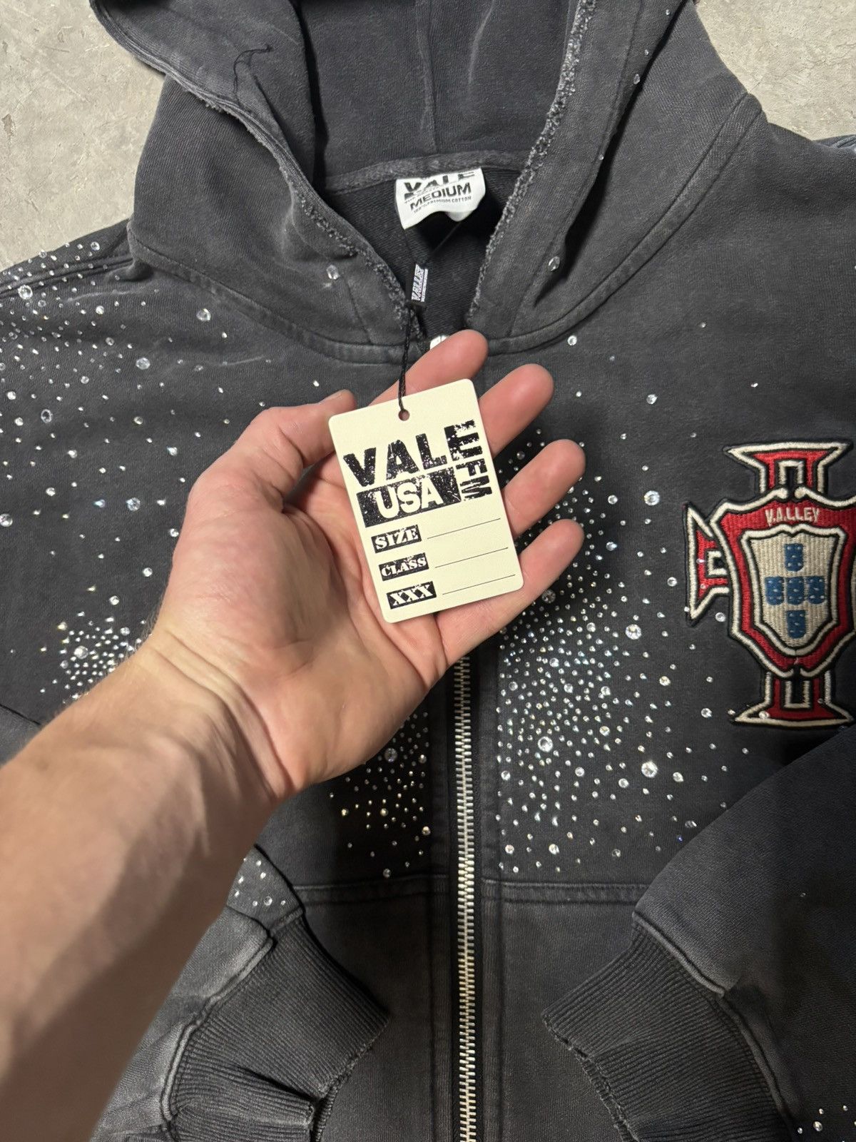 Vale Vale Forever Pluto Custered Zip Up 'Black' Size US M / EU 48-50 / 2 - 4 Thumbnail
